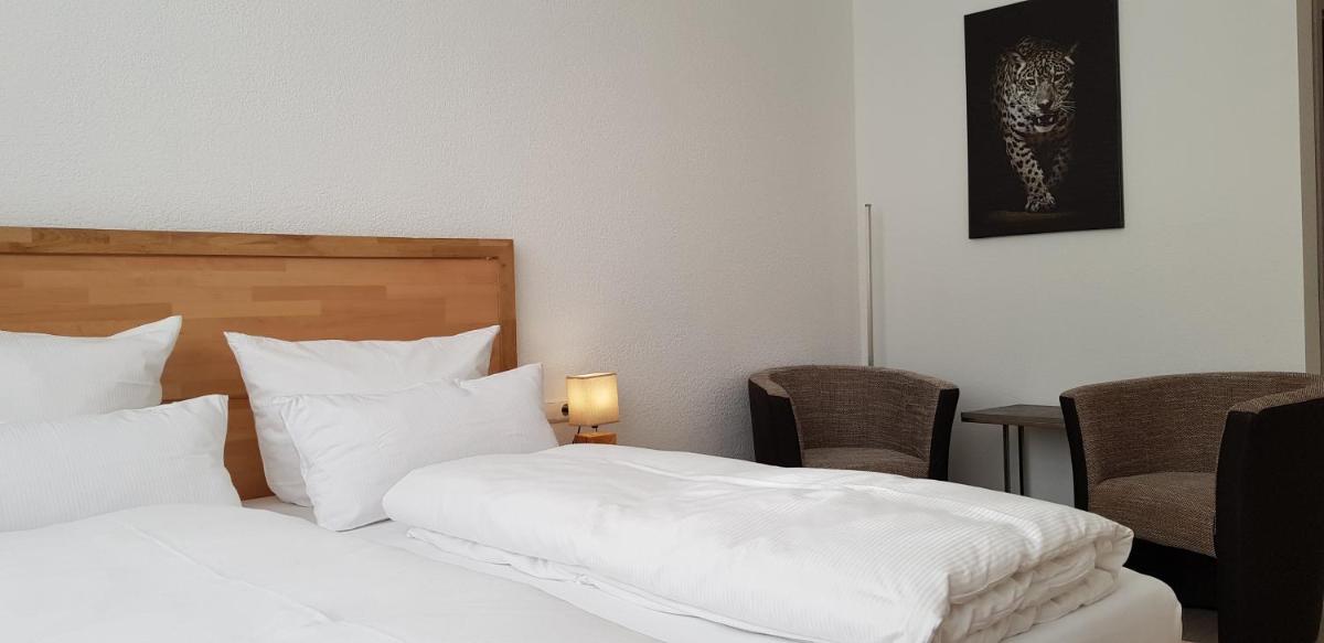 Double Room with Private Bathroom photo 2