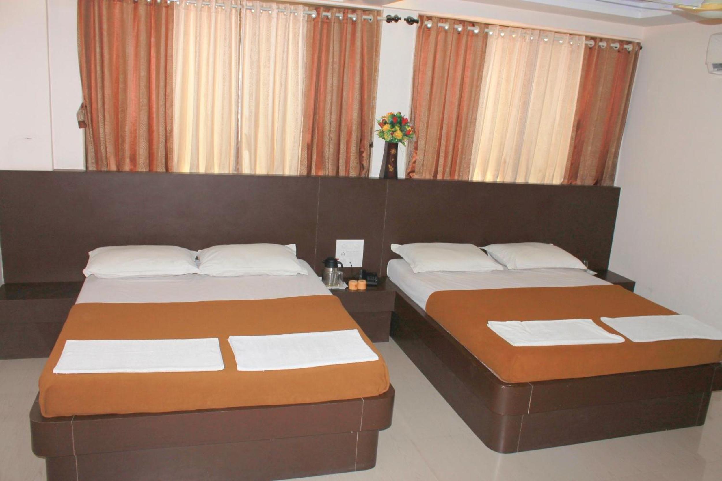 Deluxe Family Room photo 2