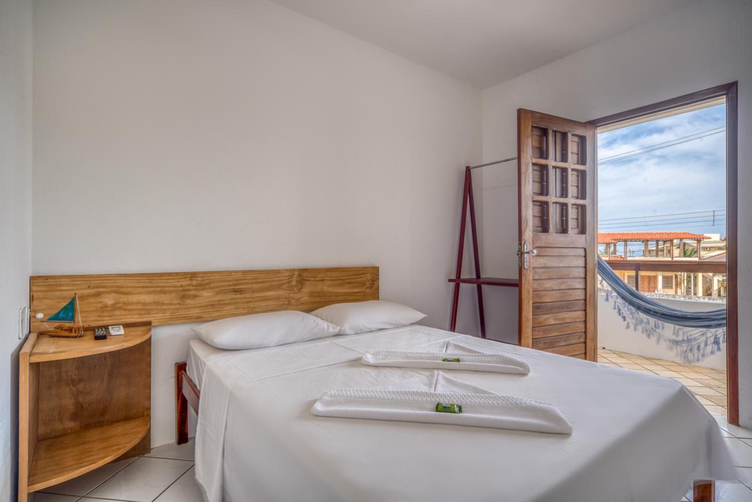 Double Room with Patio - Photo 2