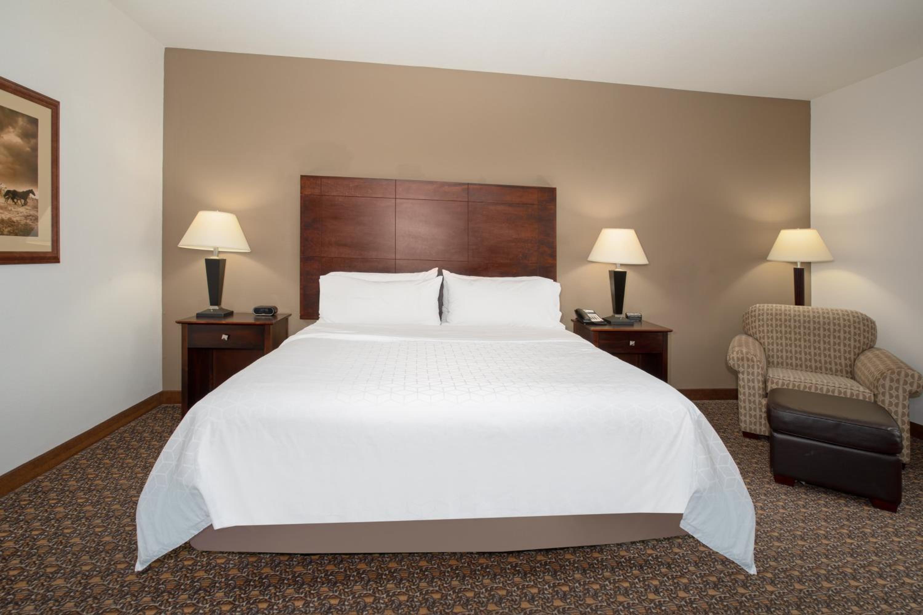 Standard King Room - Photo 1