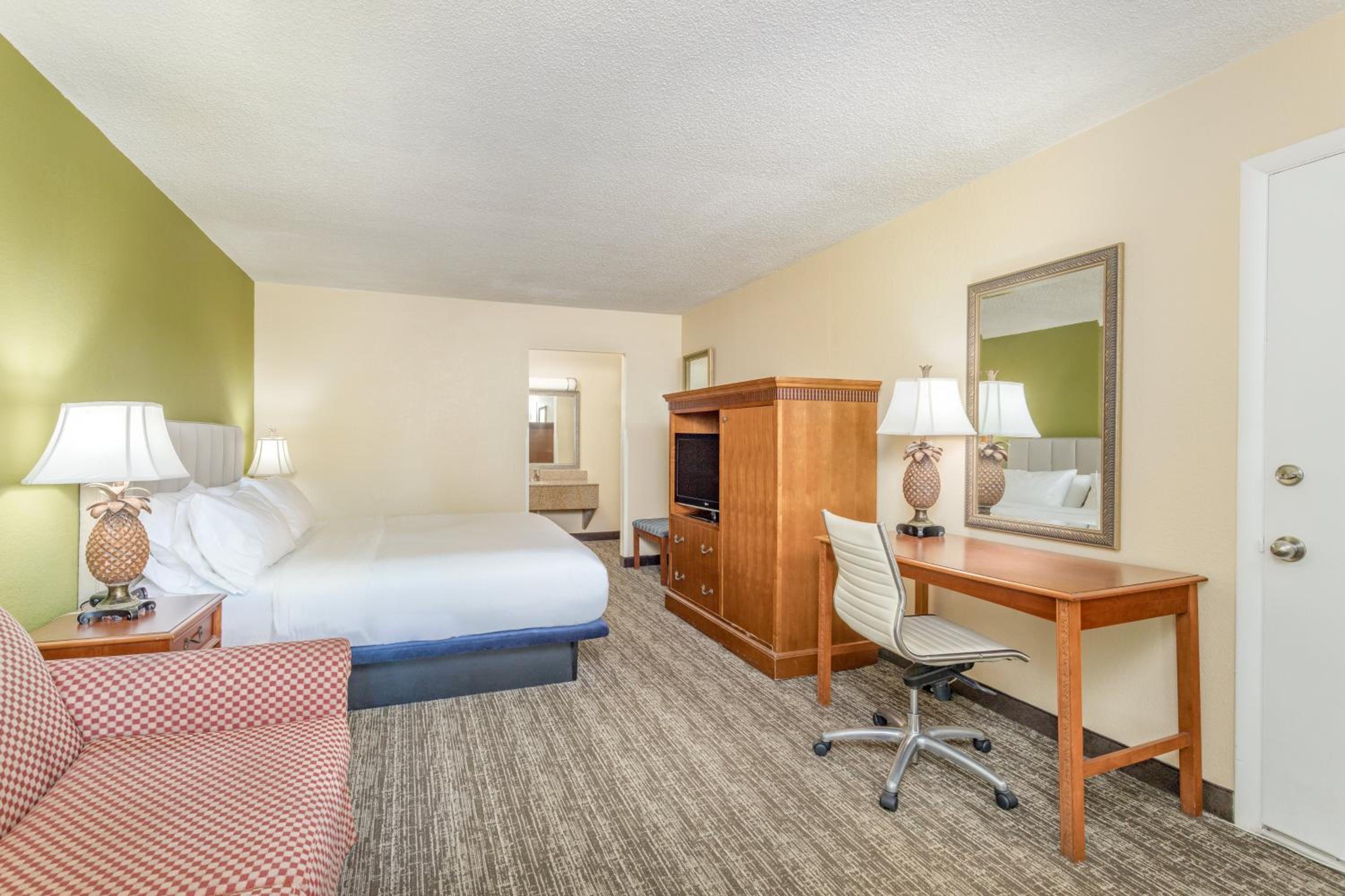 King Room with Pool View photo 1
