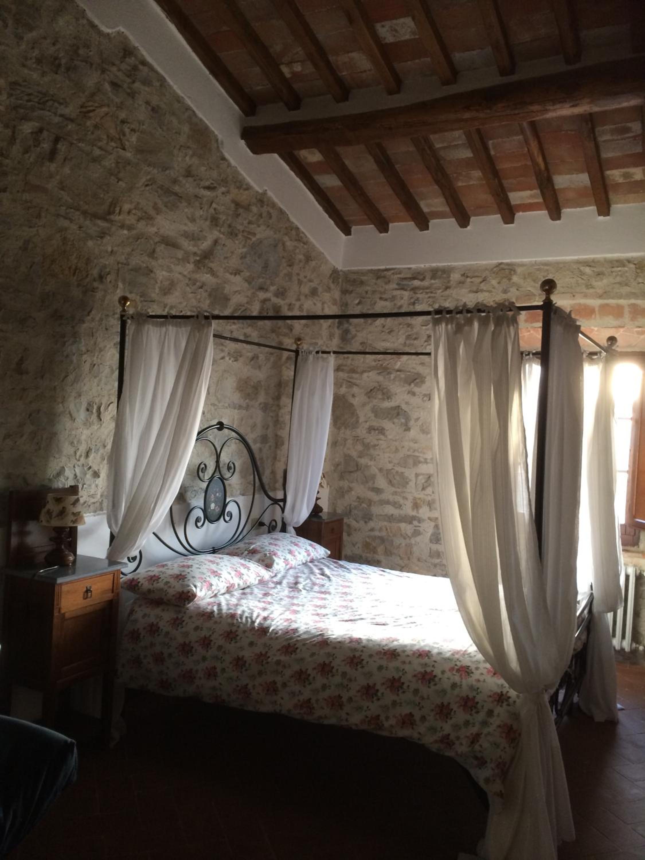 One-Bedroom Apartment - Split Level