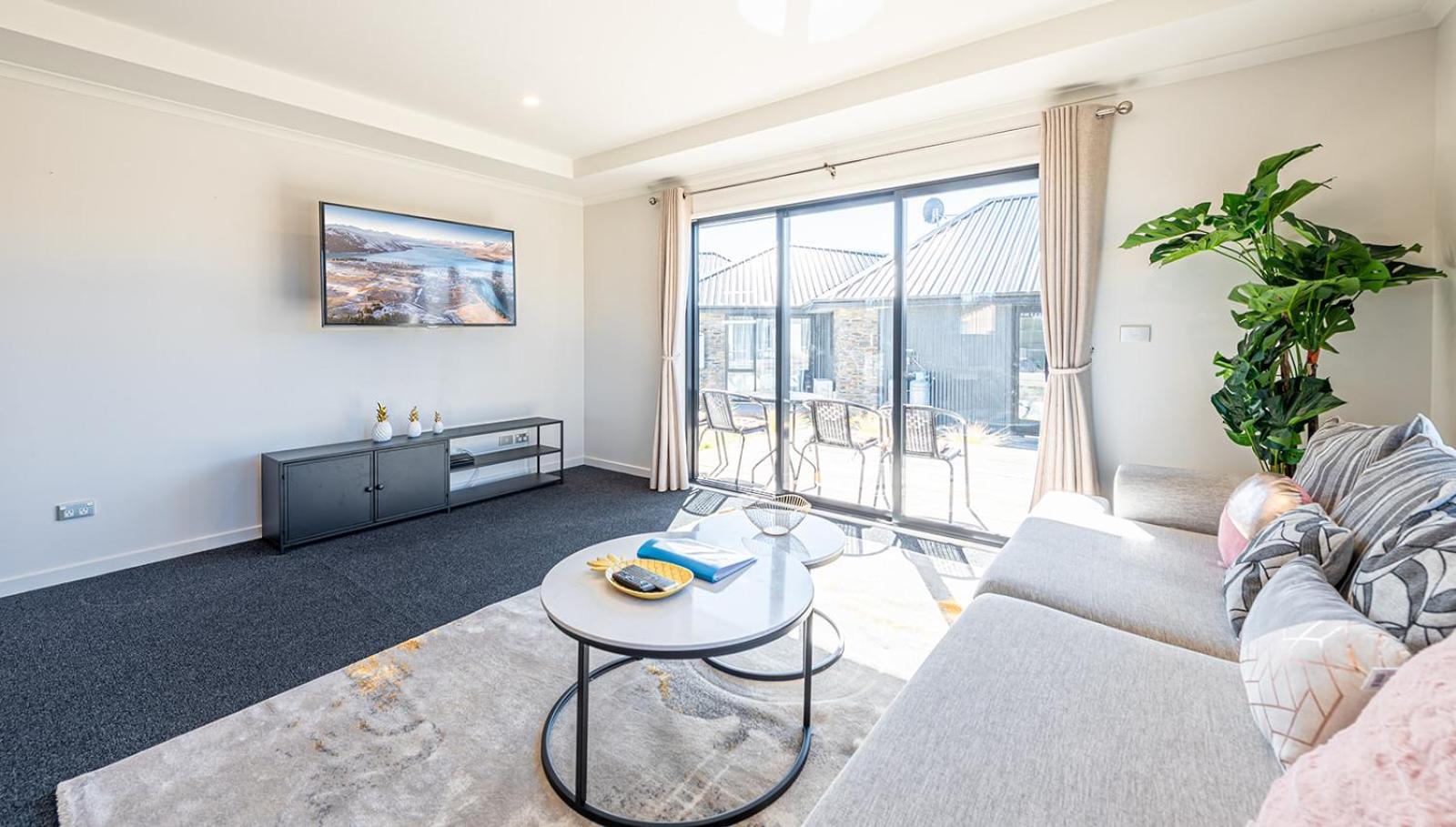 Three-Bedroom House - Photo 9