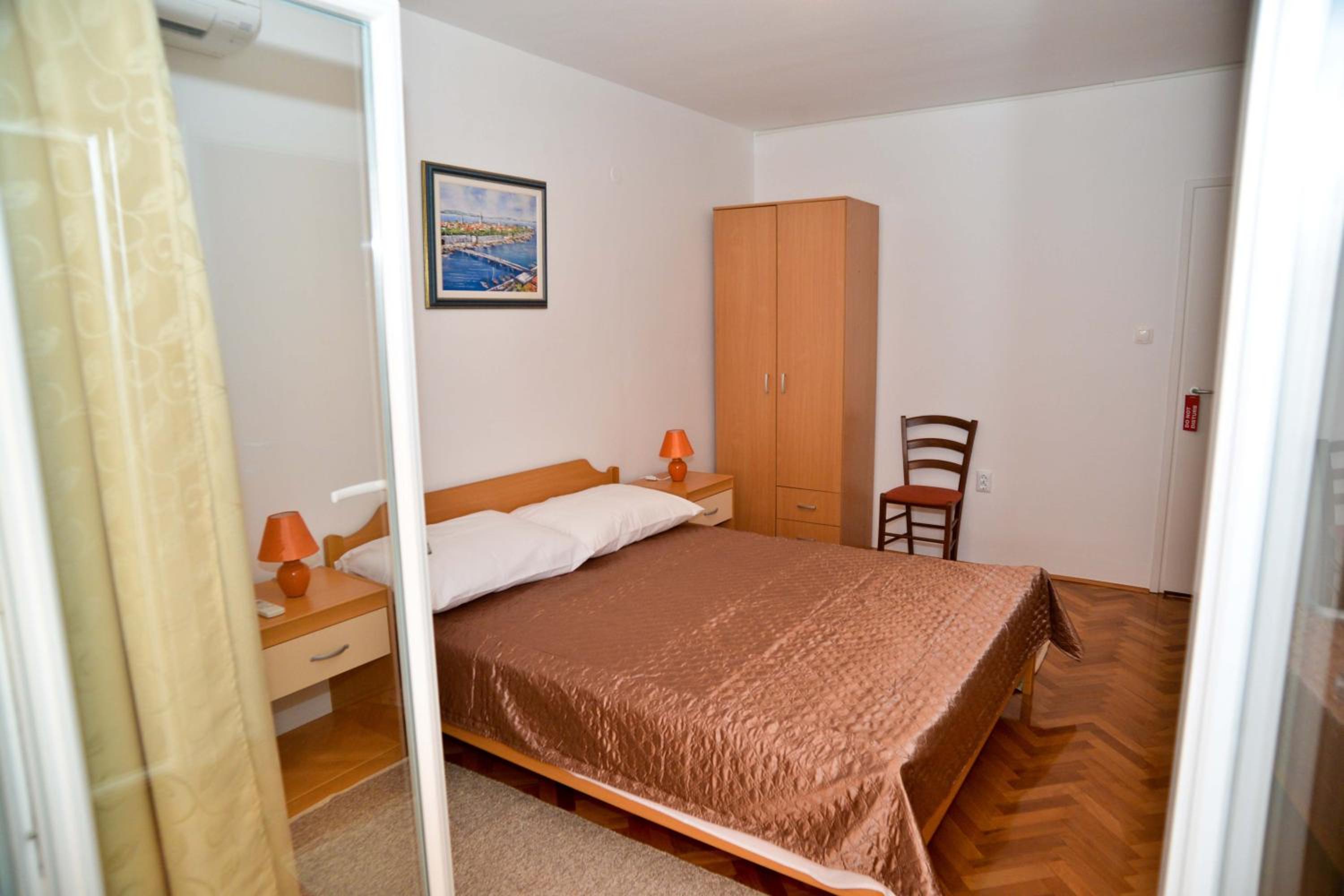 Double Room with Balcony and Sea View - Photo 3