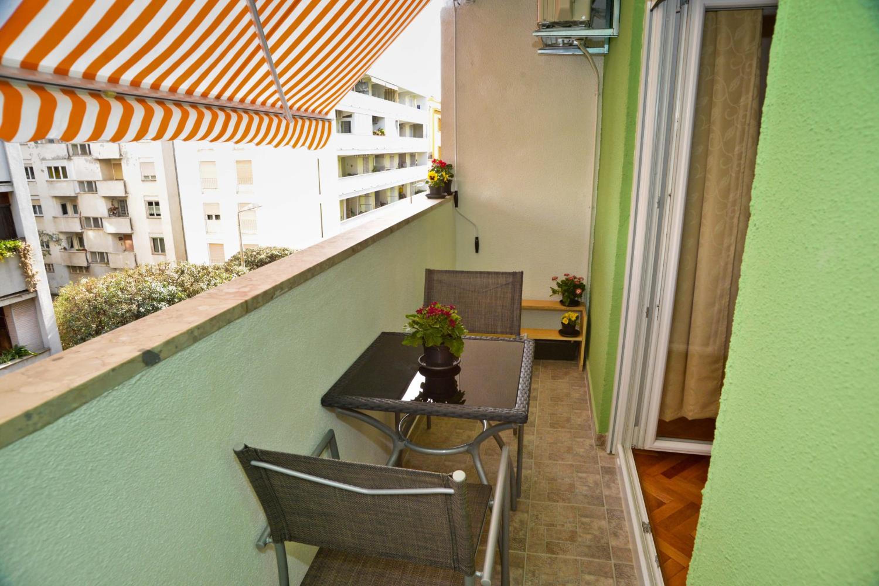 Double Room with Balcony and Sea View - Photo 4