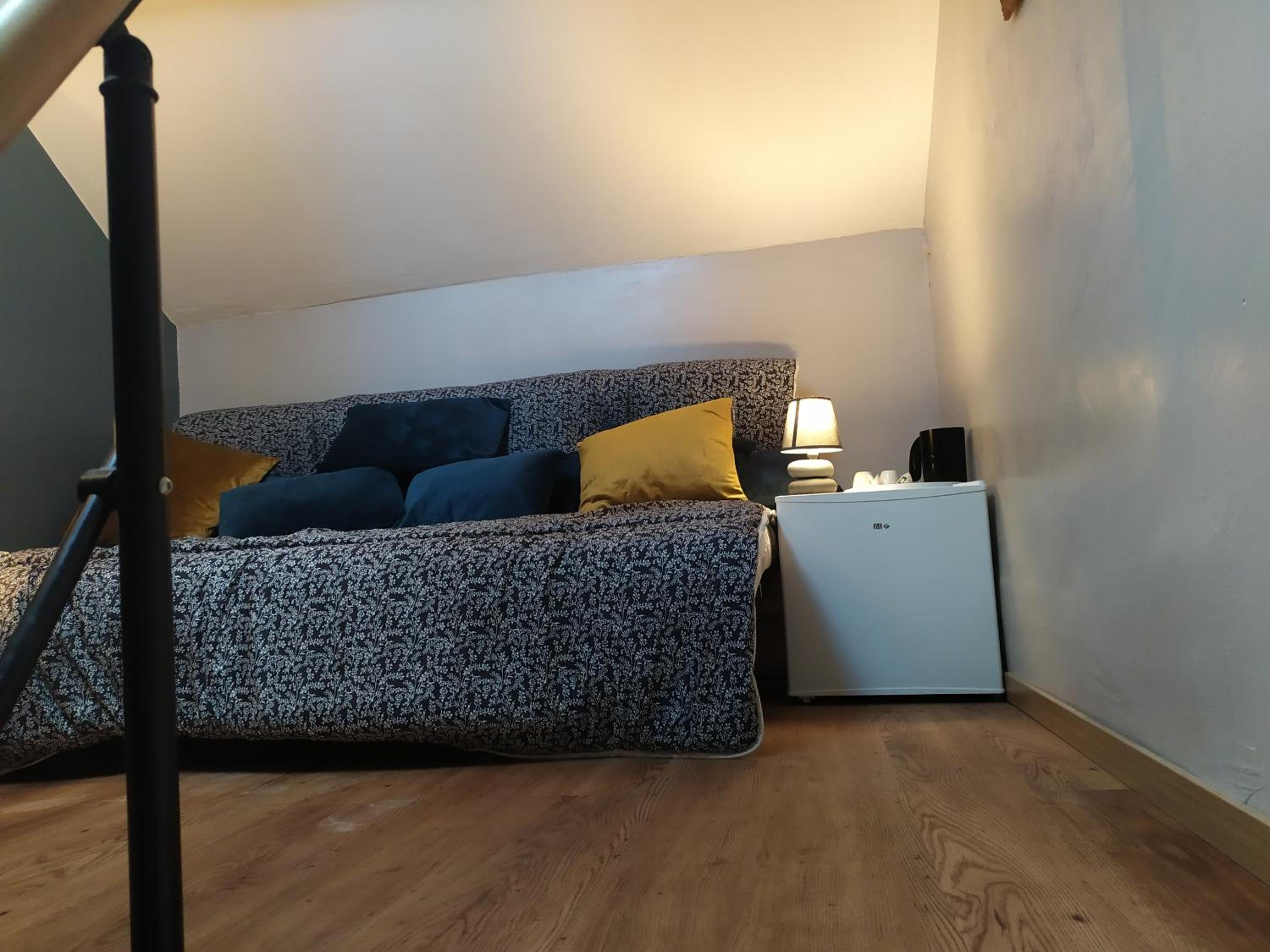 Double Room - Photo 8