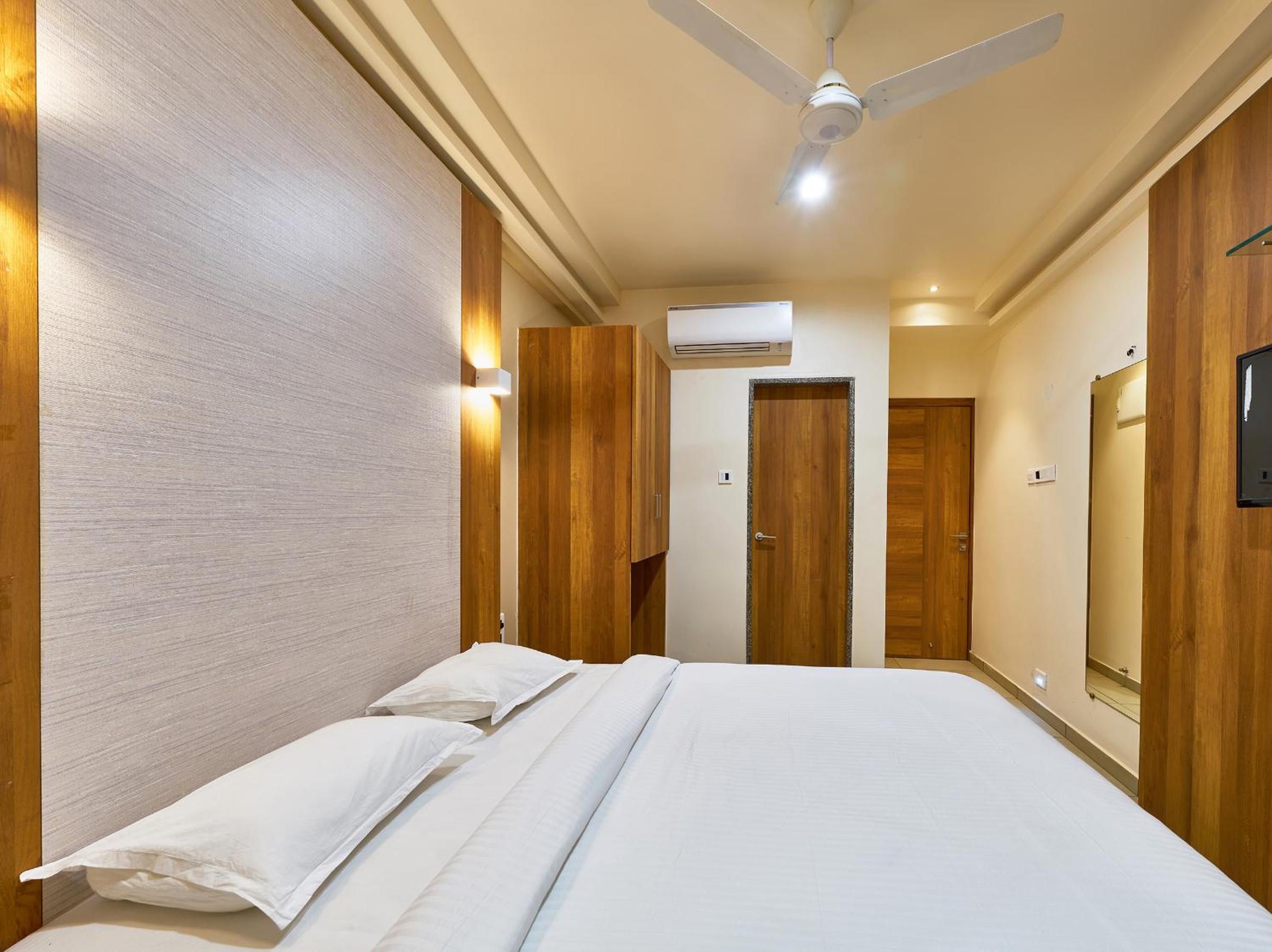 Deluxe Room - Photo 2