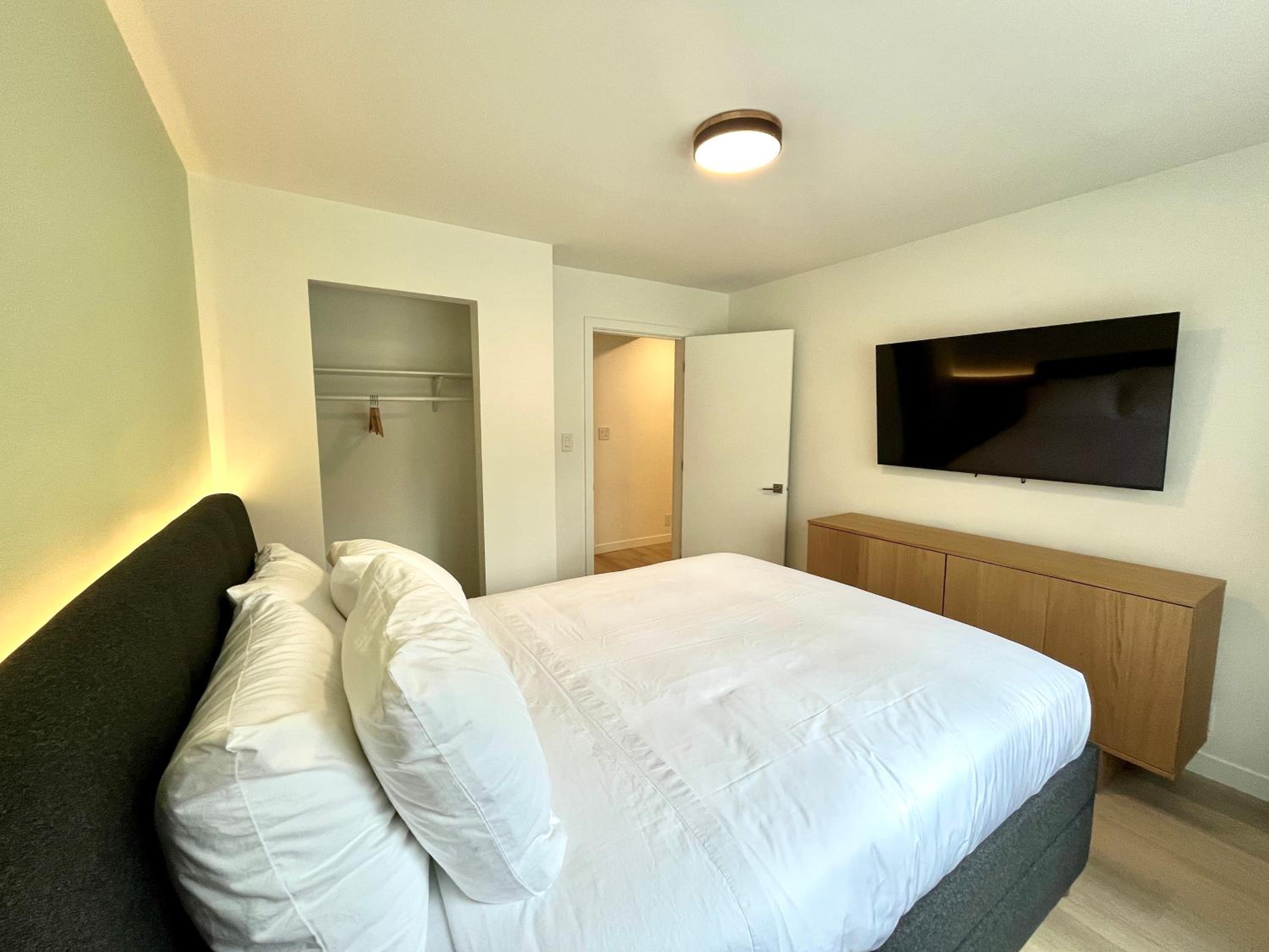 English Bay Hotel — photo 61