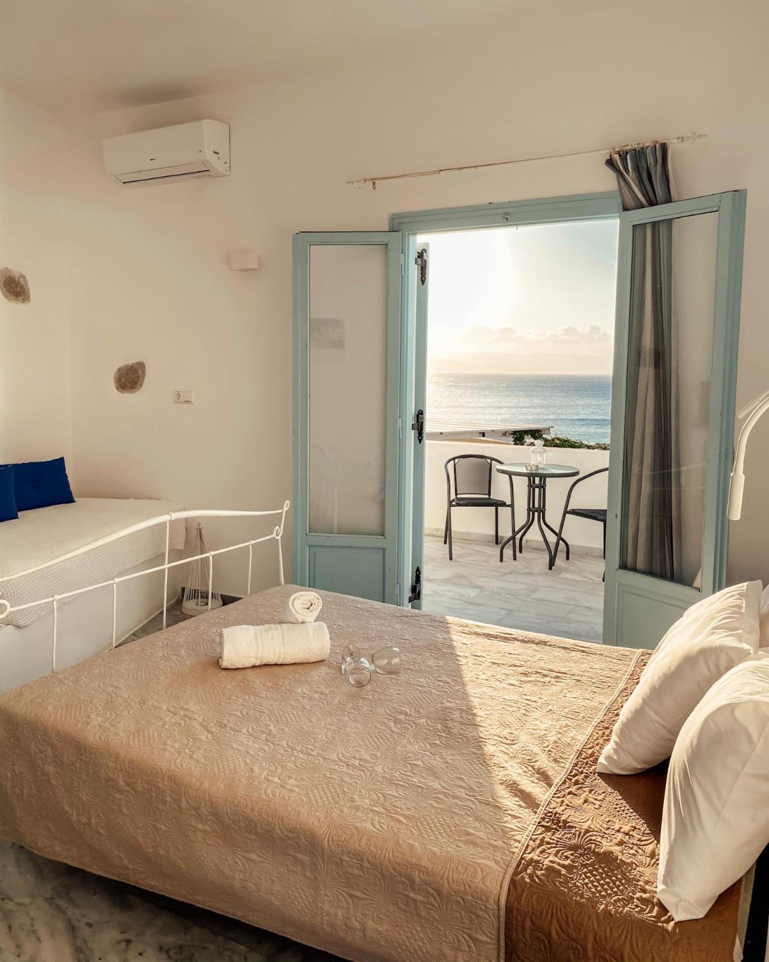 Triple Room with Sea View