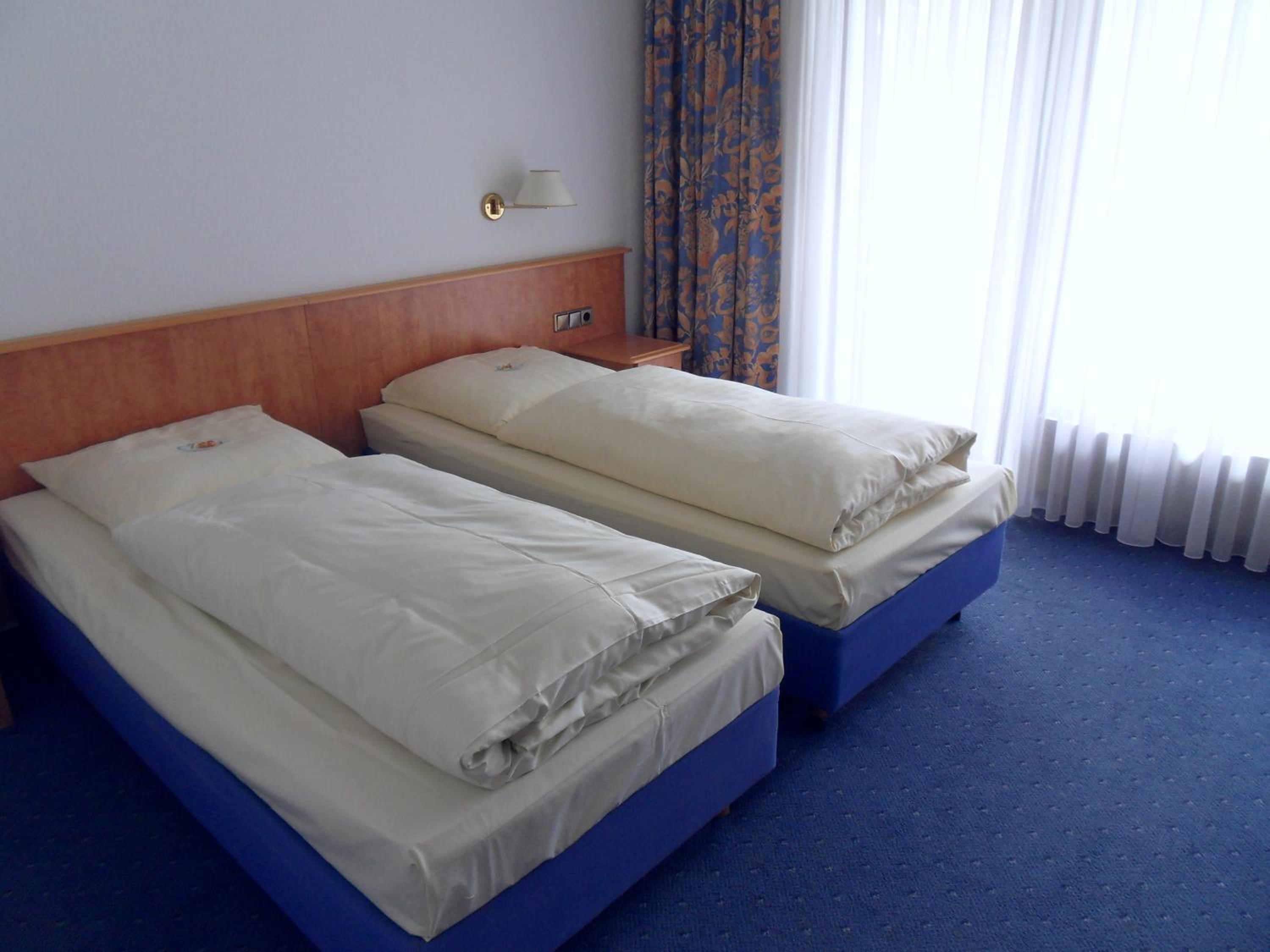 Triple Room with Balcony - Photo 3