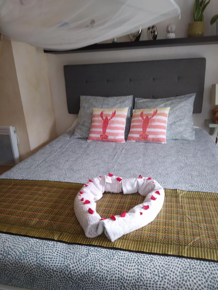 Double Room - Photo 5