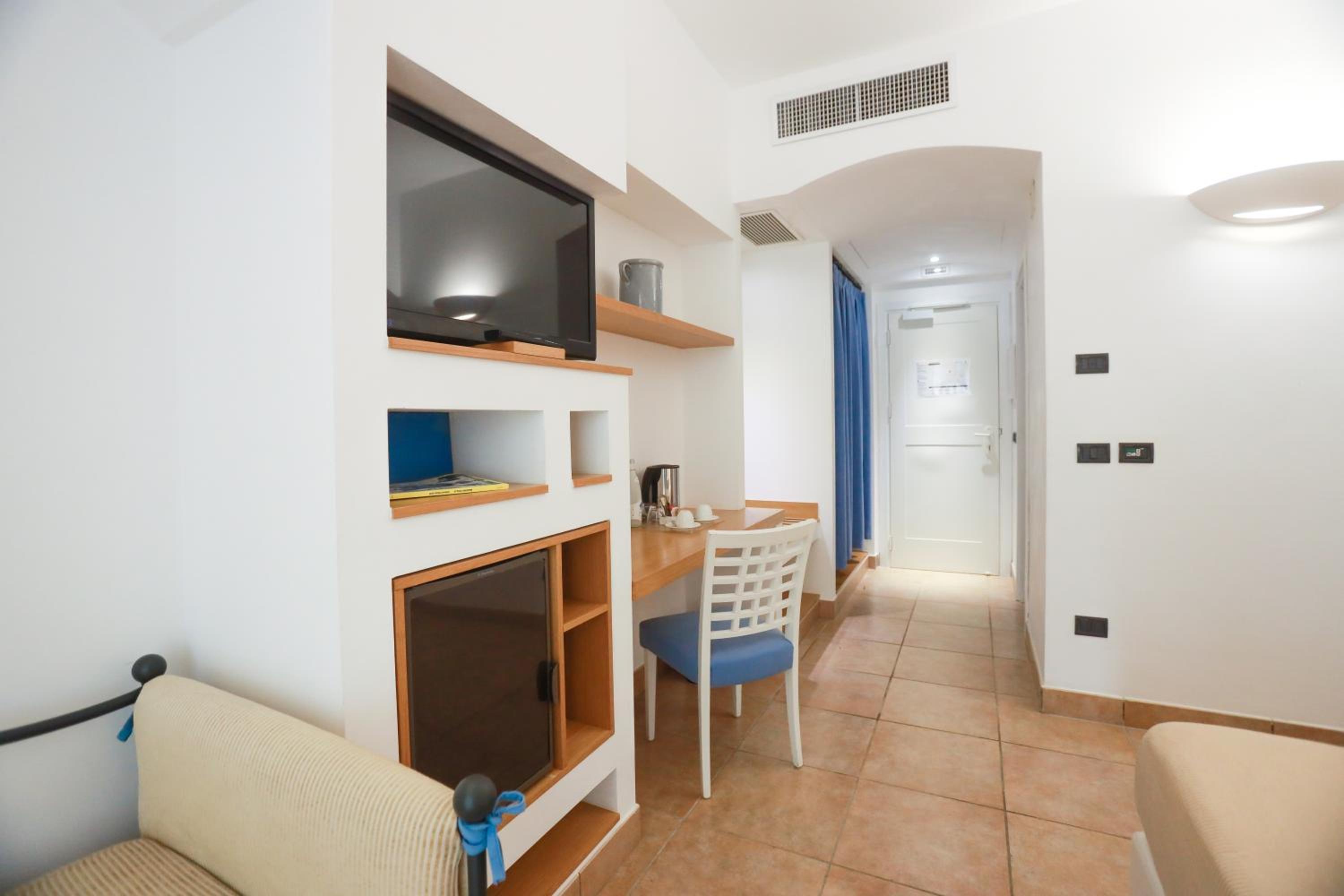 Superior Double Room - Photo 2