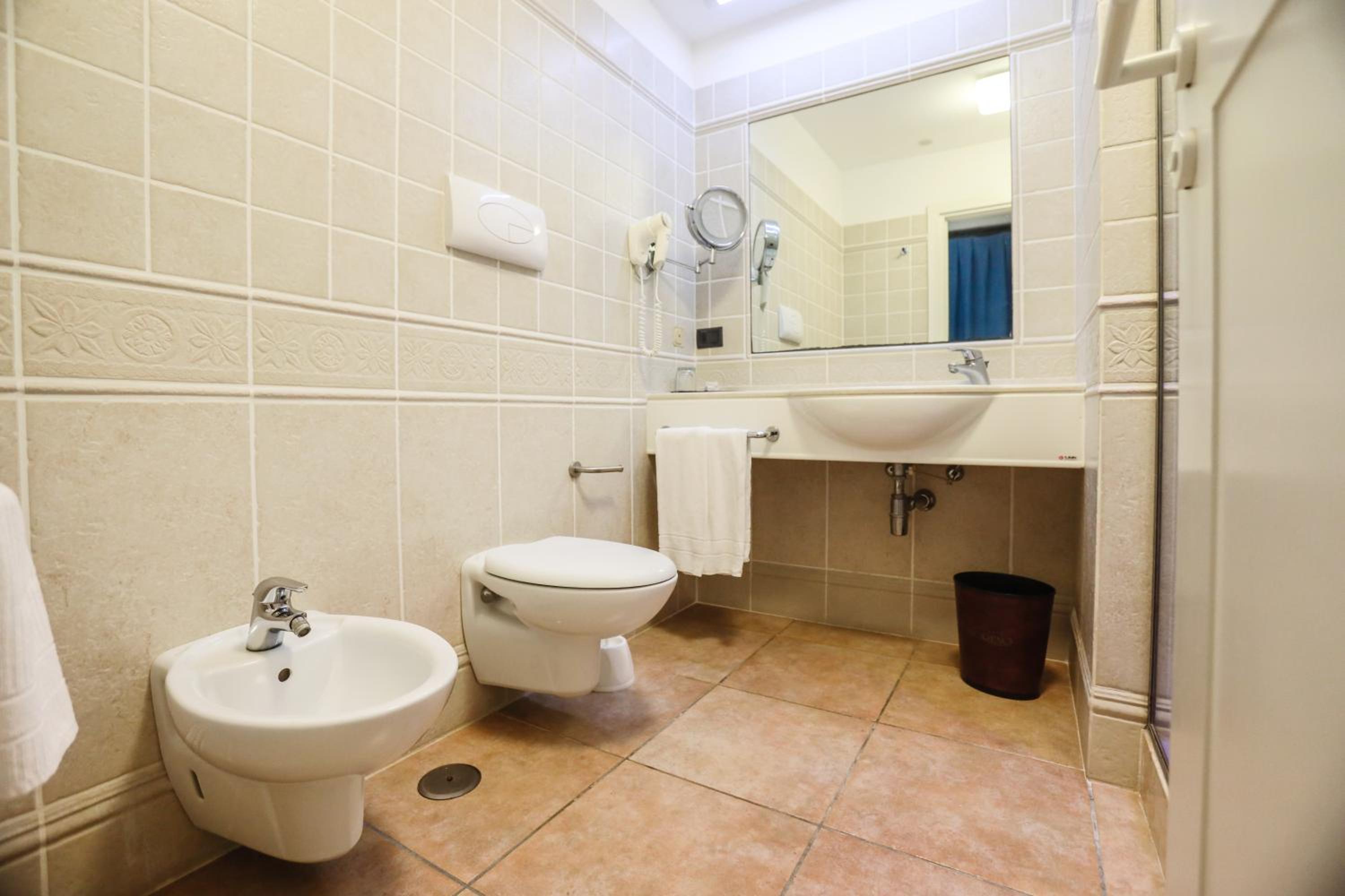 Superior Double Room - Photo 4