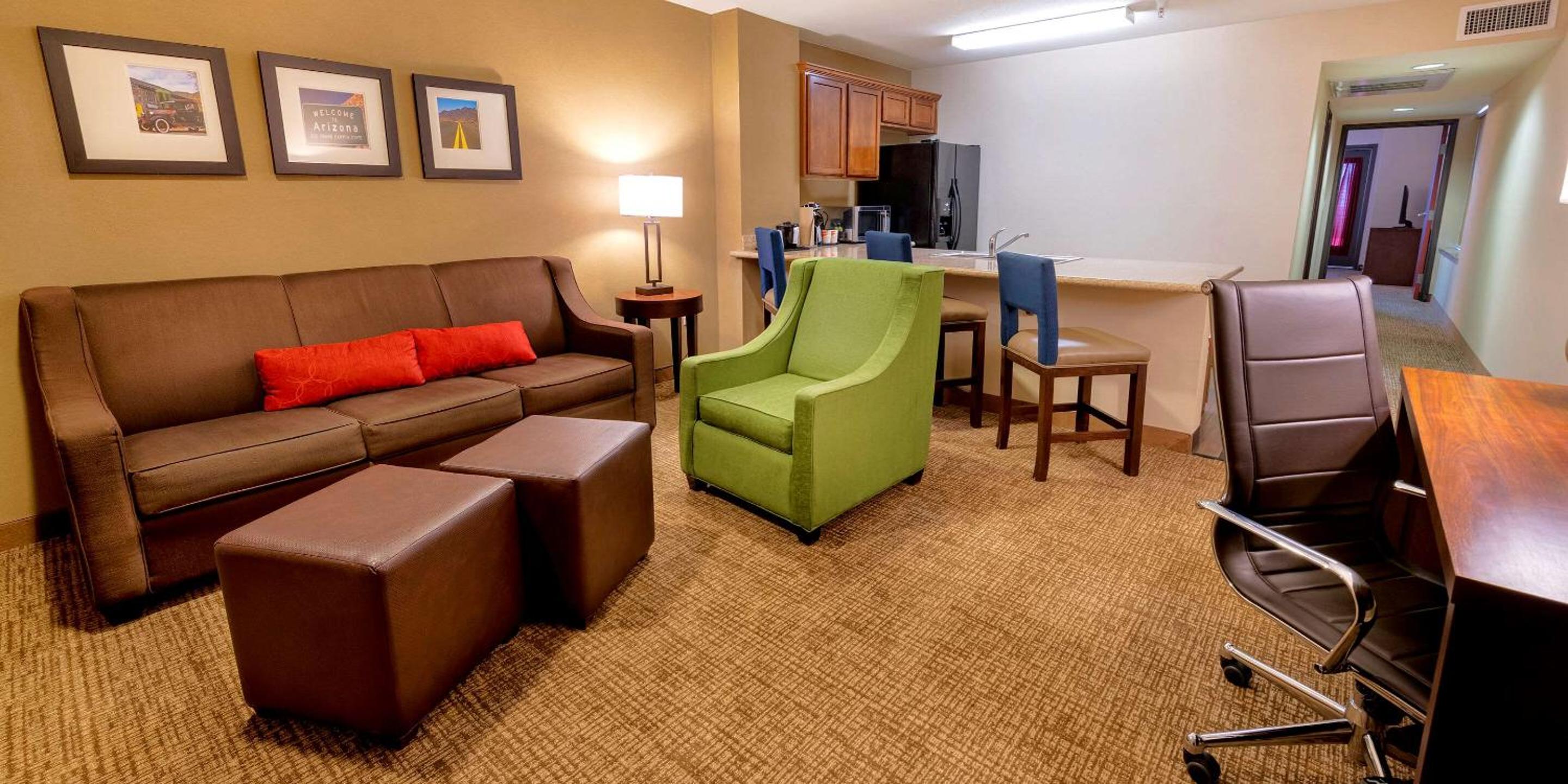King Suite with Roll-In Shower - Accessible/Non-Smoking - Photo 2