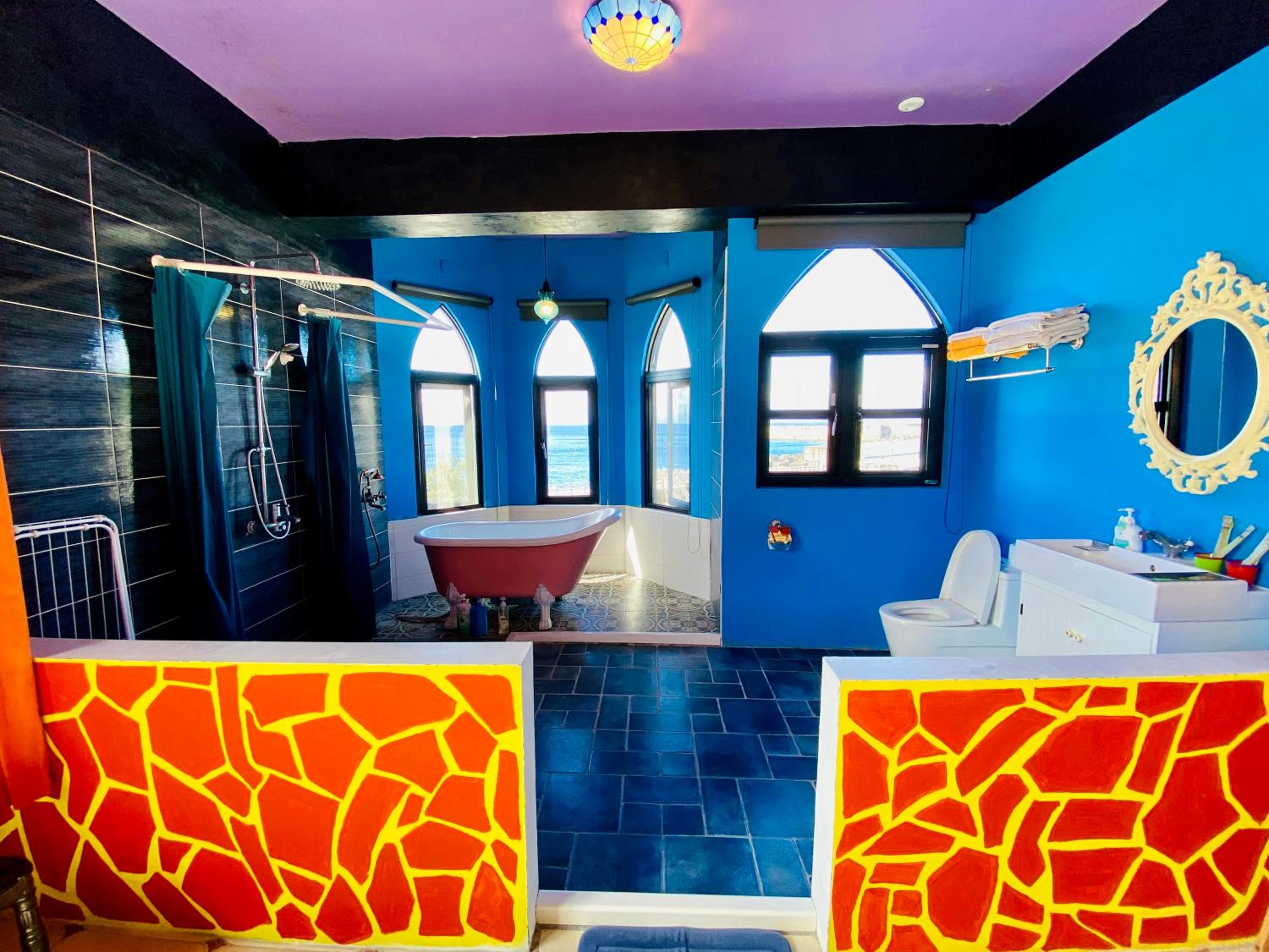 Deluxe Double Room with Sea View - Photo 12