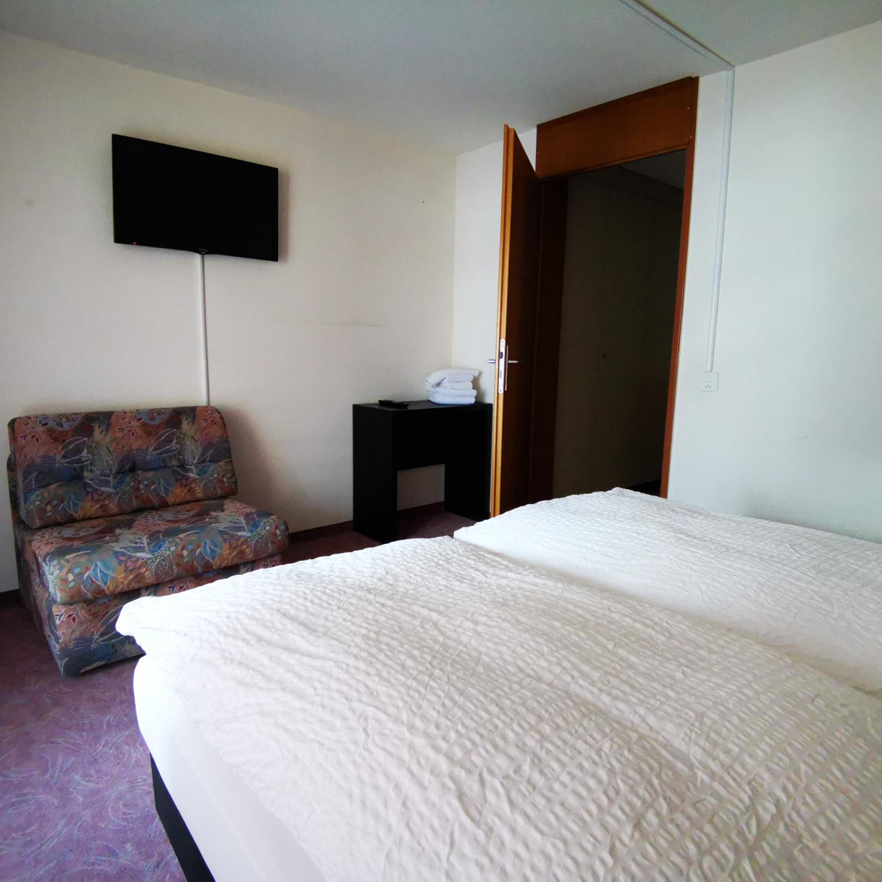 Family Room with 2 Rooms - Photo 1