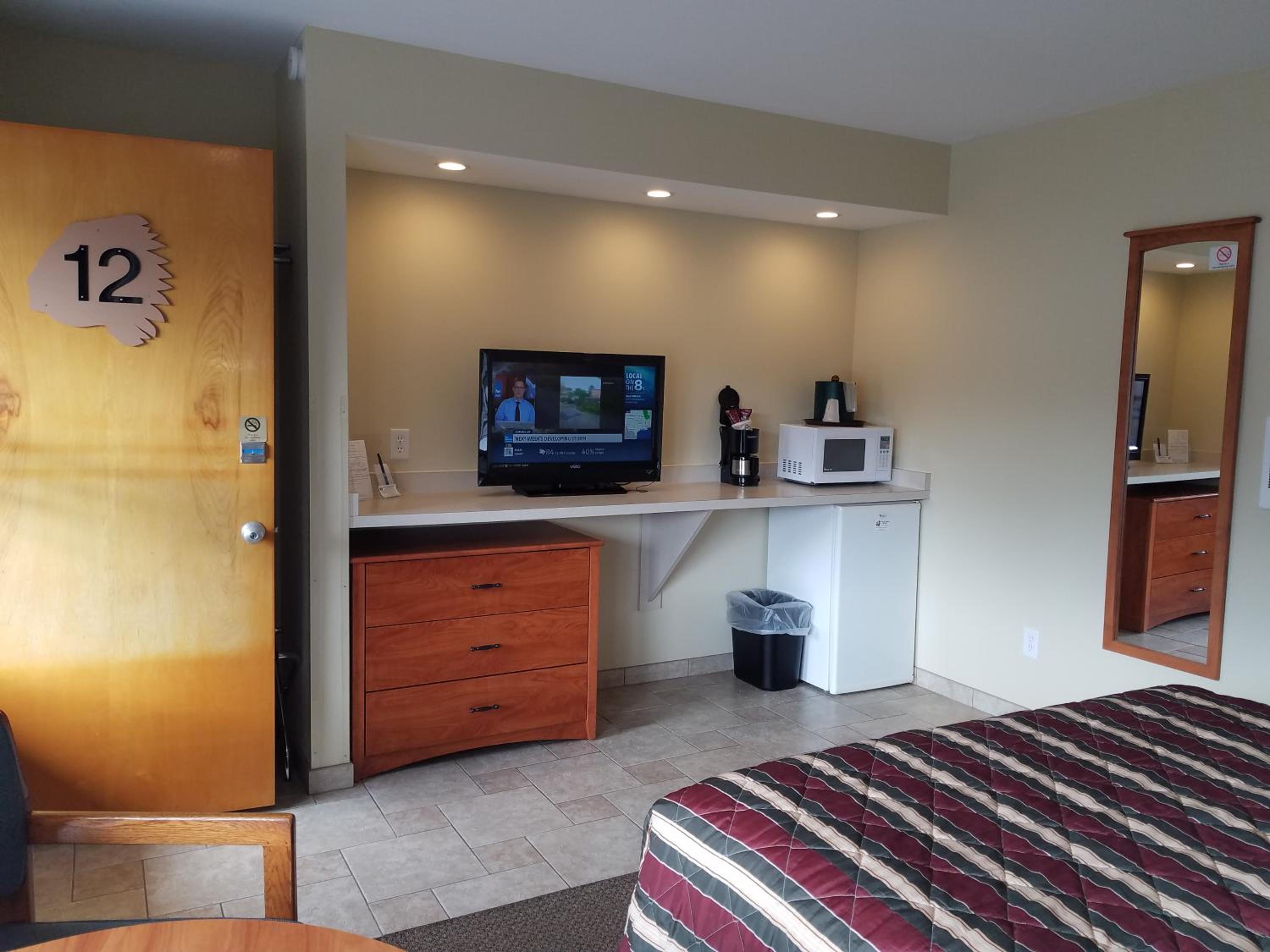 Queen Room - Photo 1