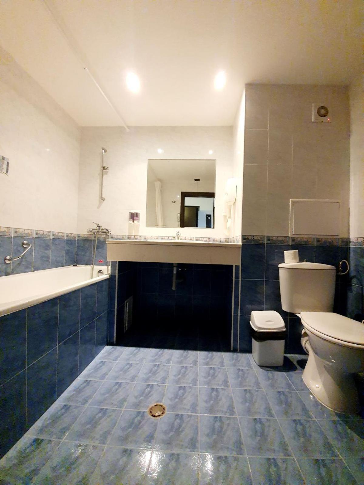 Standard Double/Twin Room - Photo 3