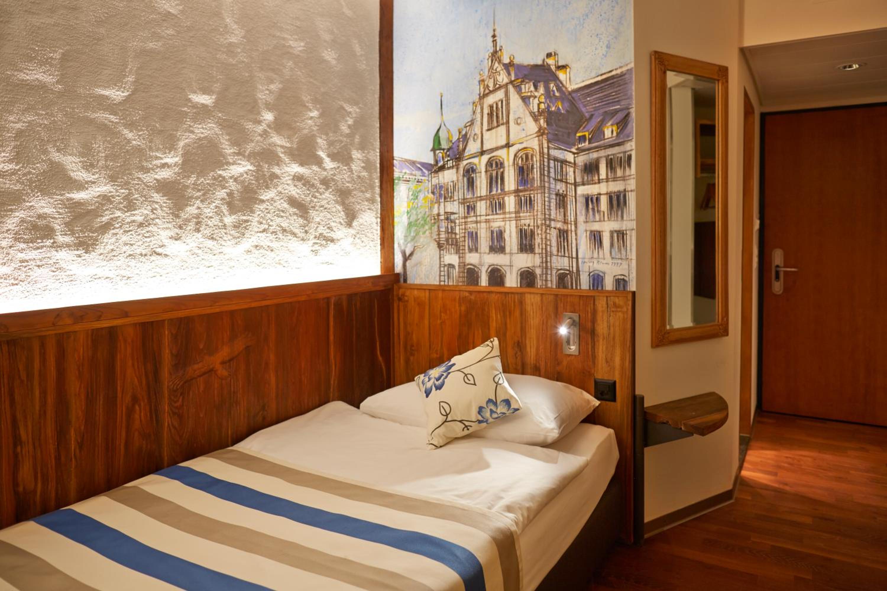 Standard Single Room