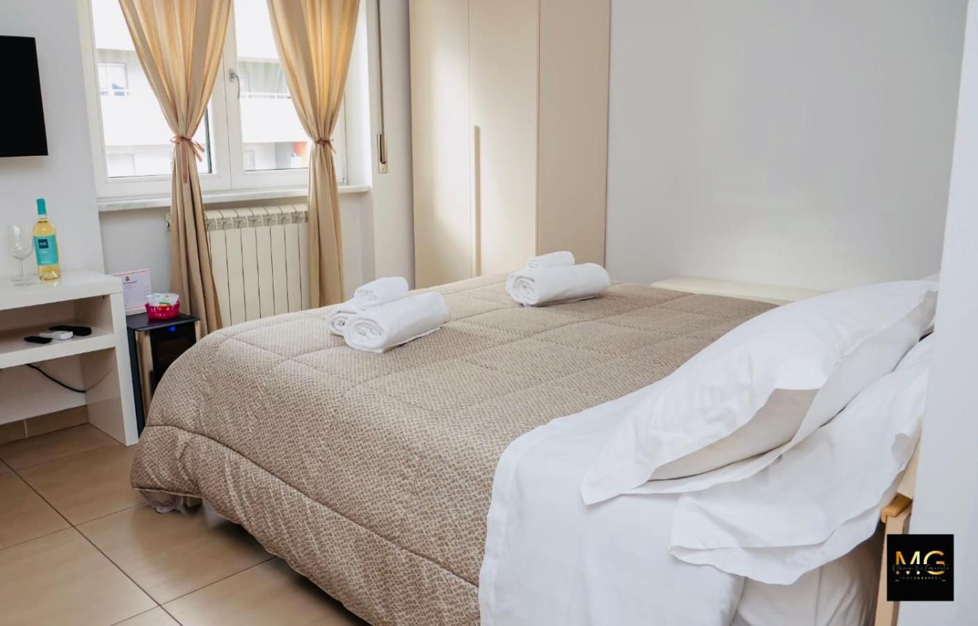Deluxe Room - Photo 5