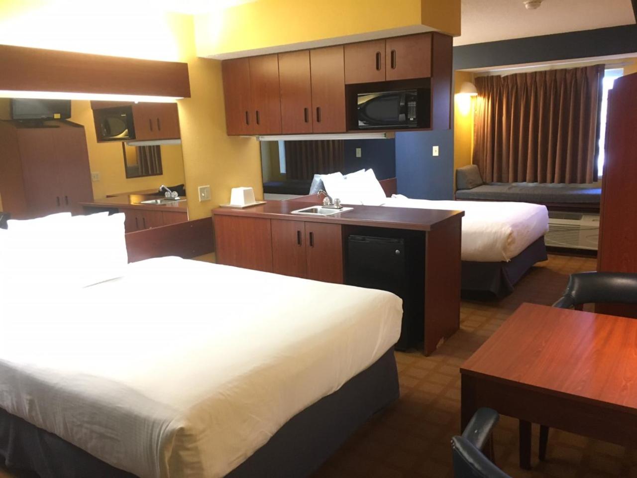 Superior Queen Room with Two Queen Beds - Non-Smoking - Photo 1