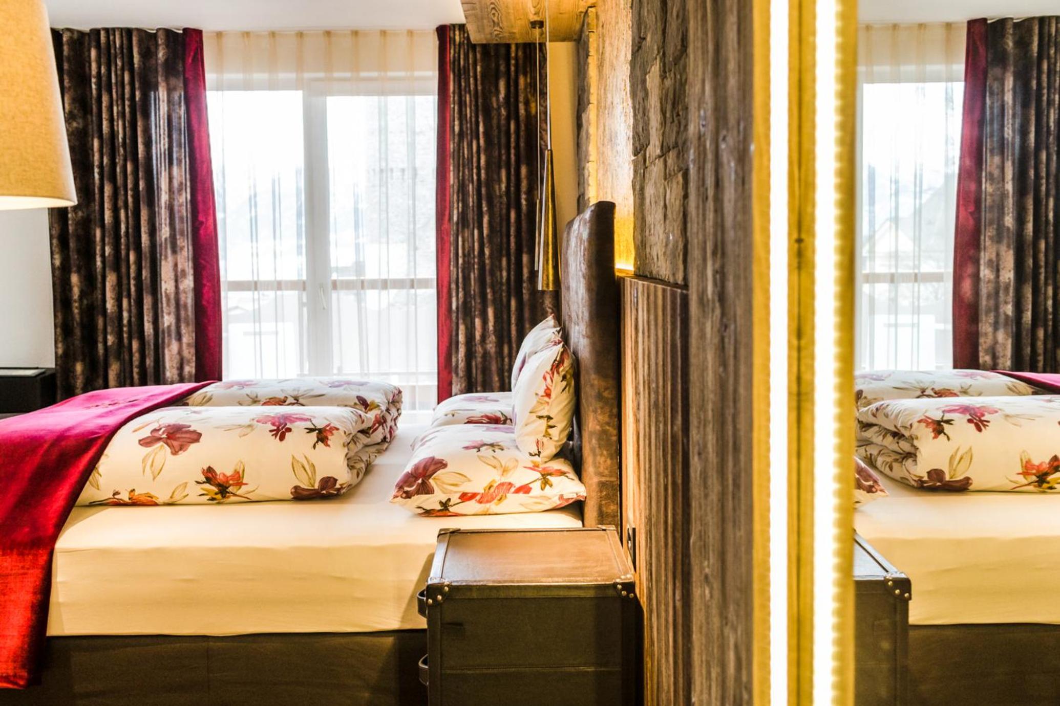 Double Room with Mountain View - Photo 2