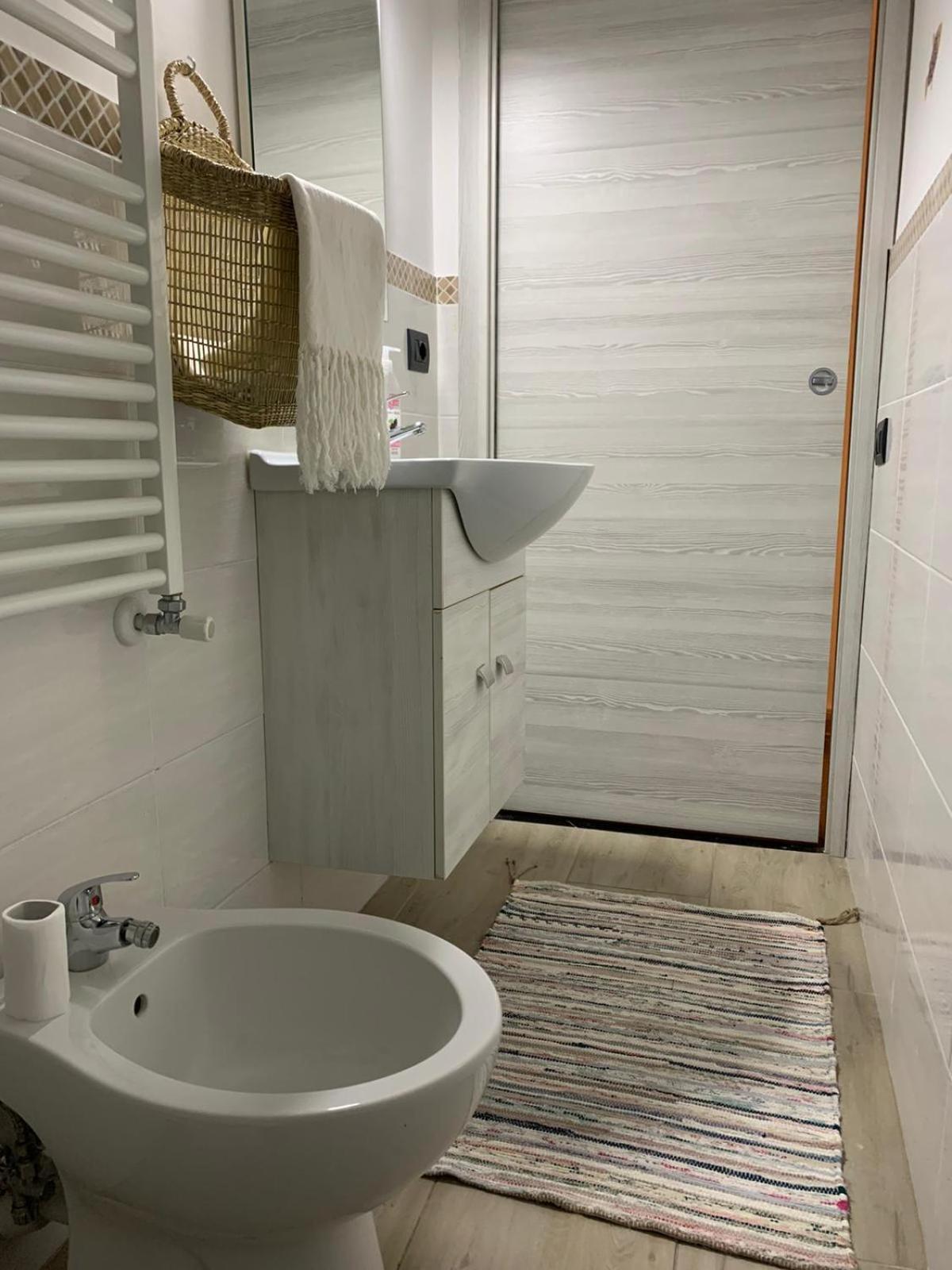 Two-Bedroom Apartment - Photo 9