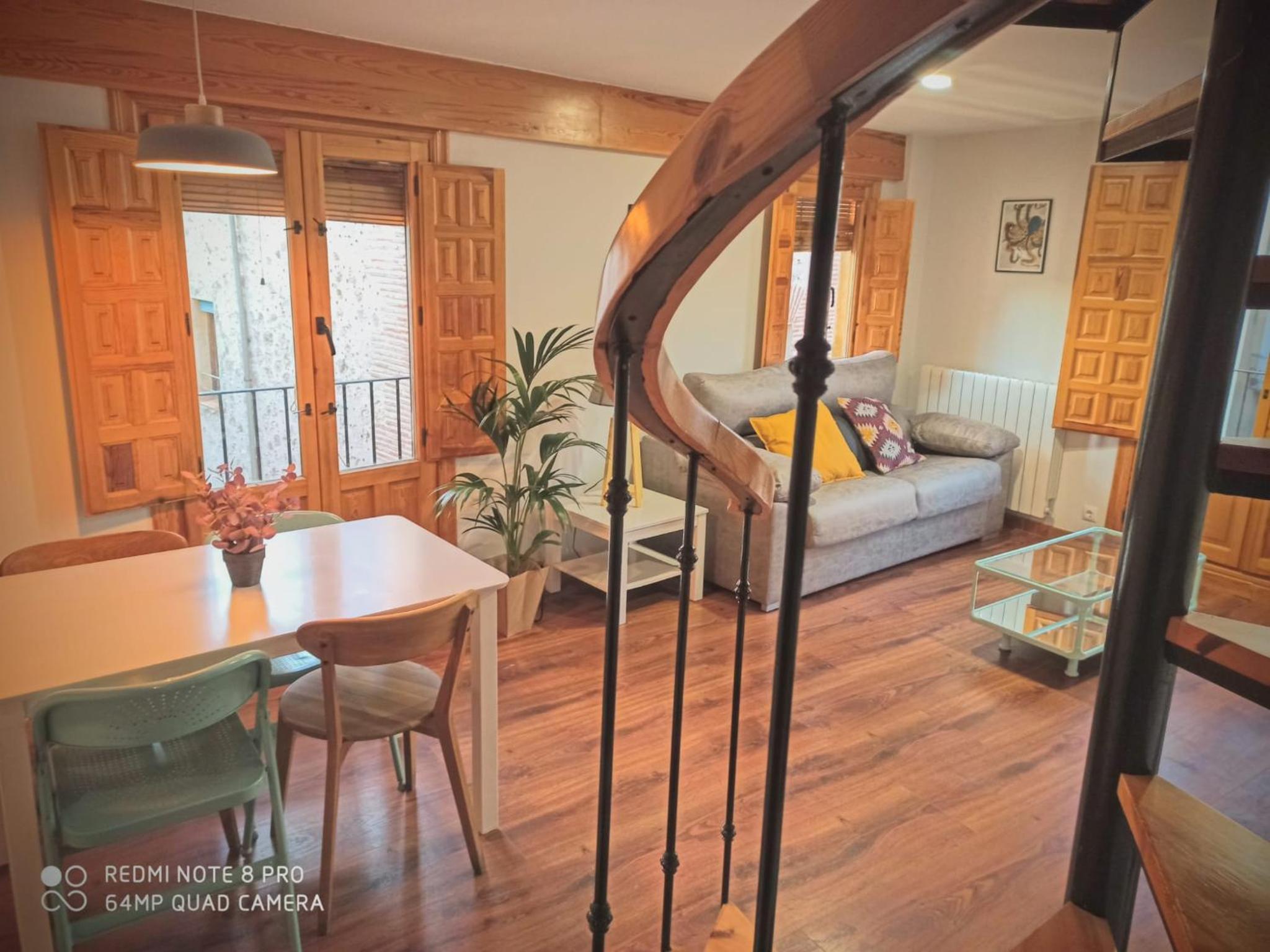 Duplex de Dos Dormitorios con Bañera de Hidromasaje