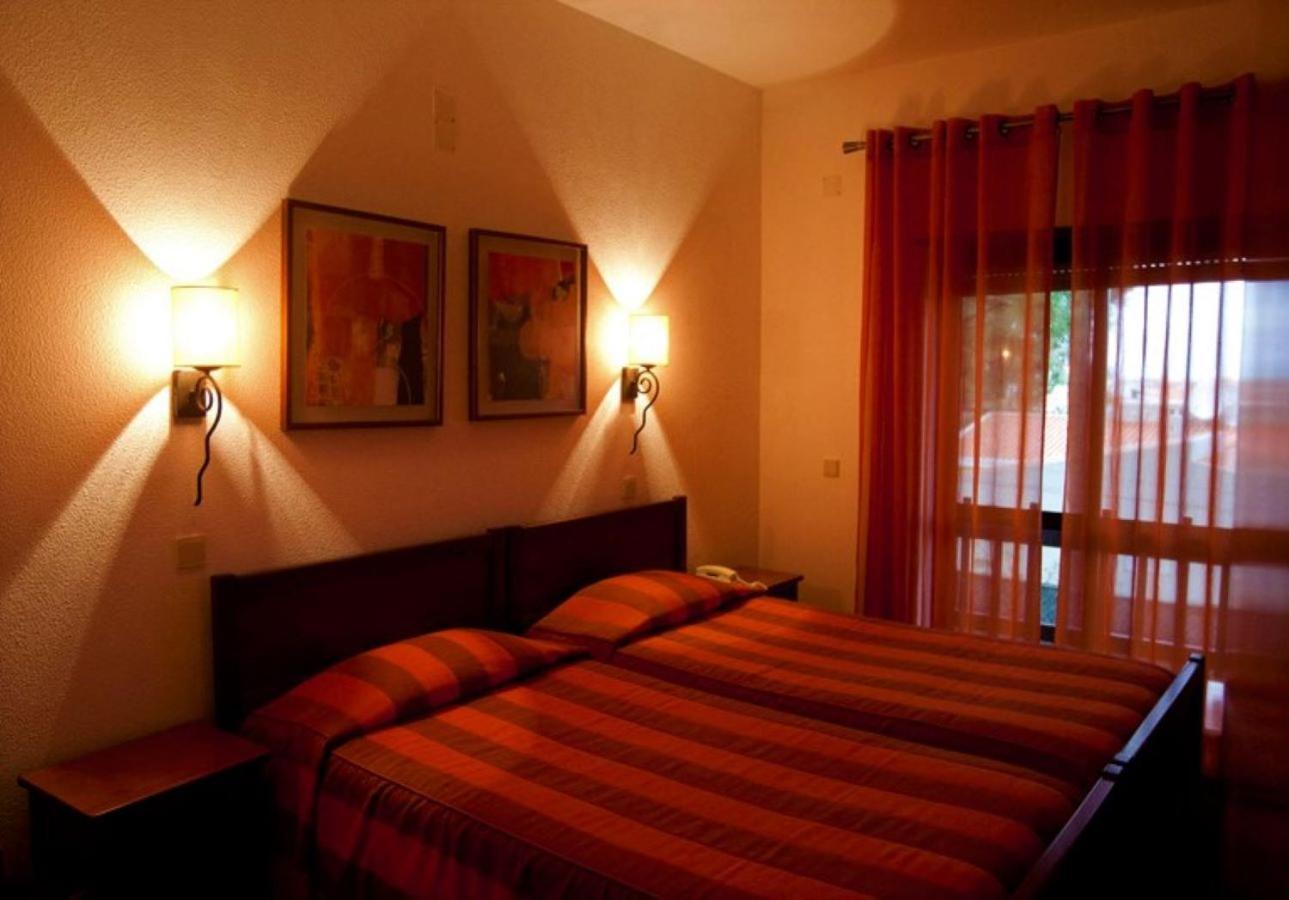 Twin Room with Balcony - Photo 8