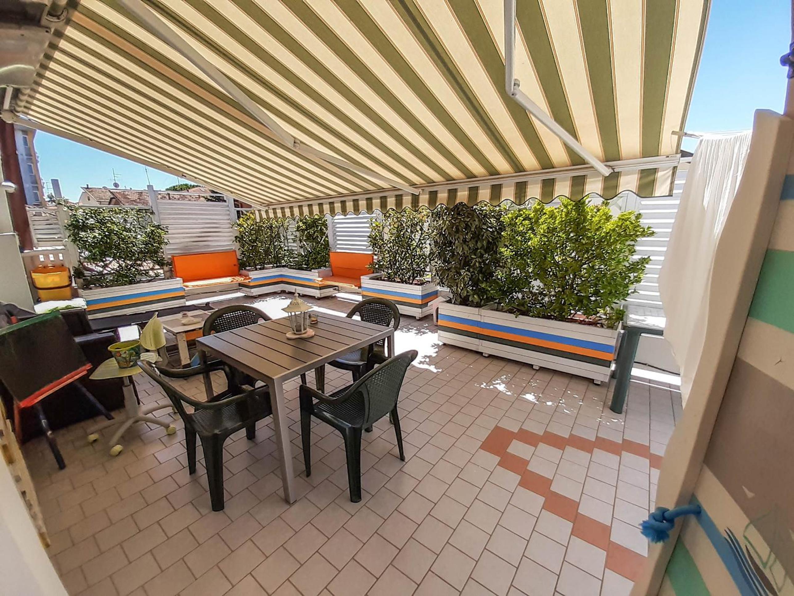 Apartment with Terrace - Photo 59