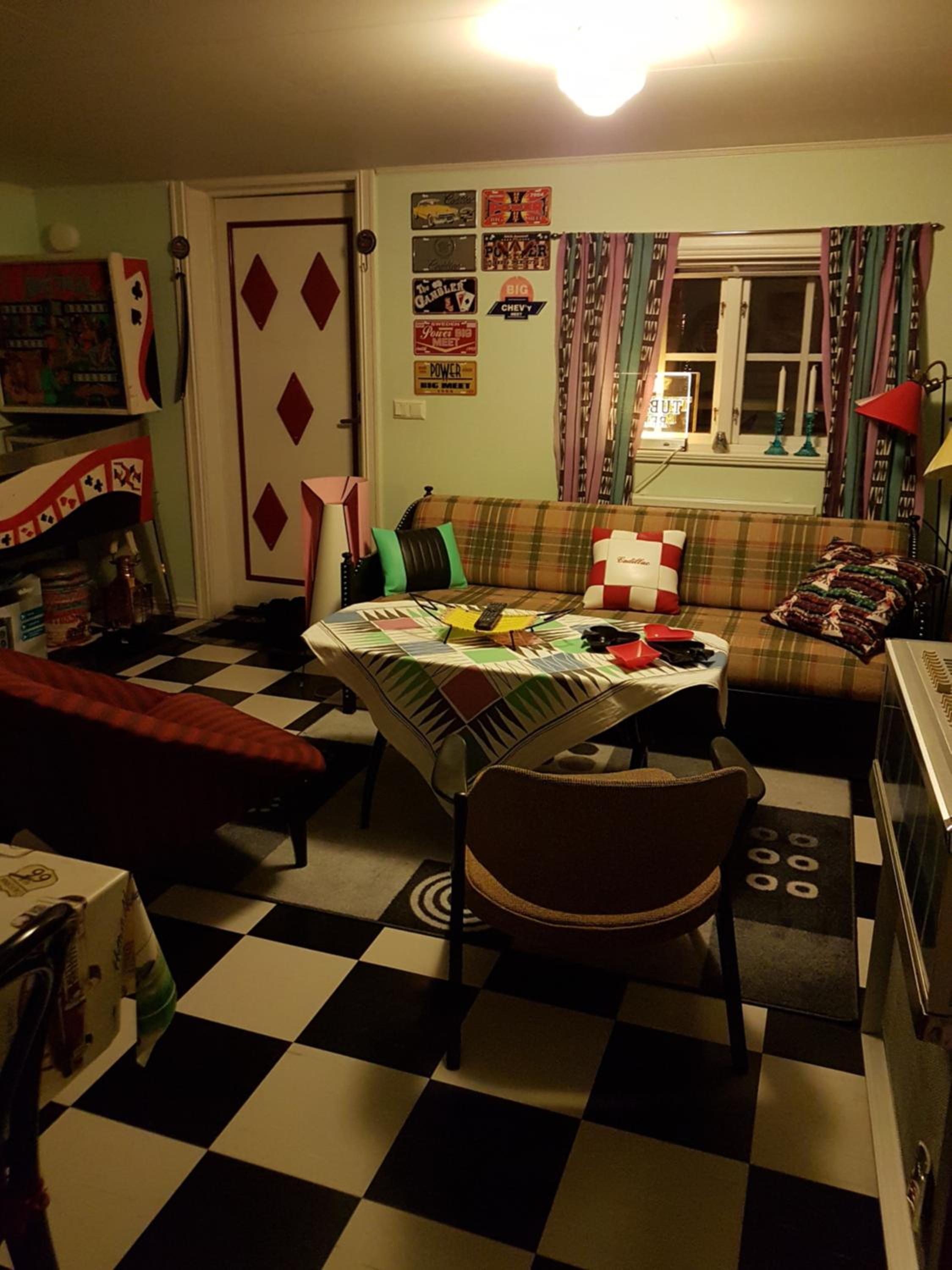 One-Bedroom Apartment - Photo 1