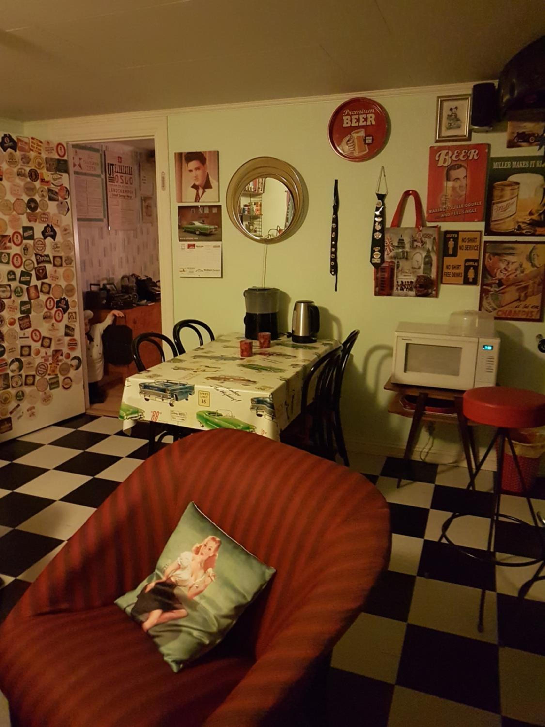 One-Bedroom Apartment - Photo 12