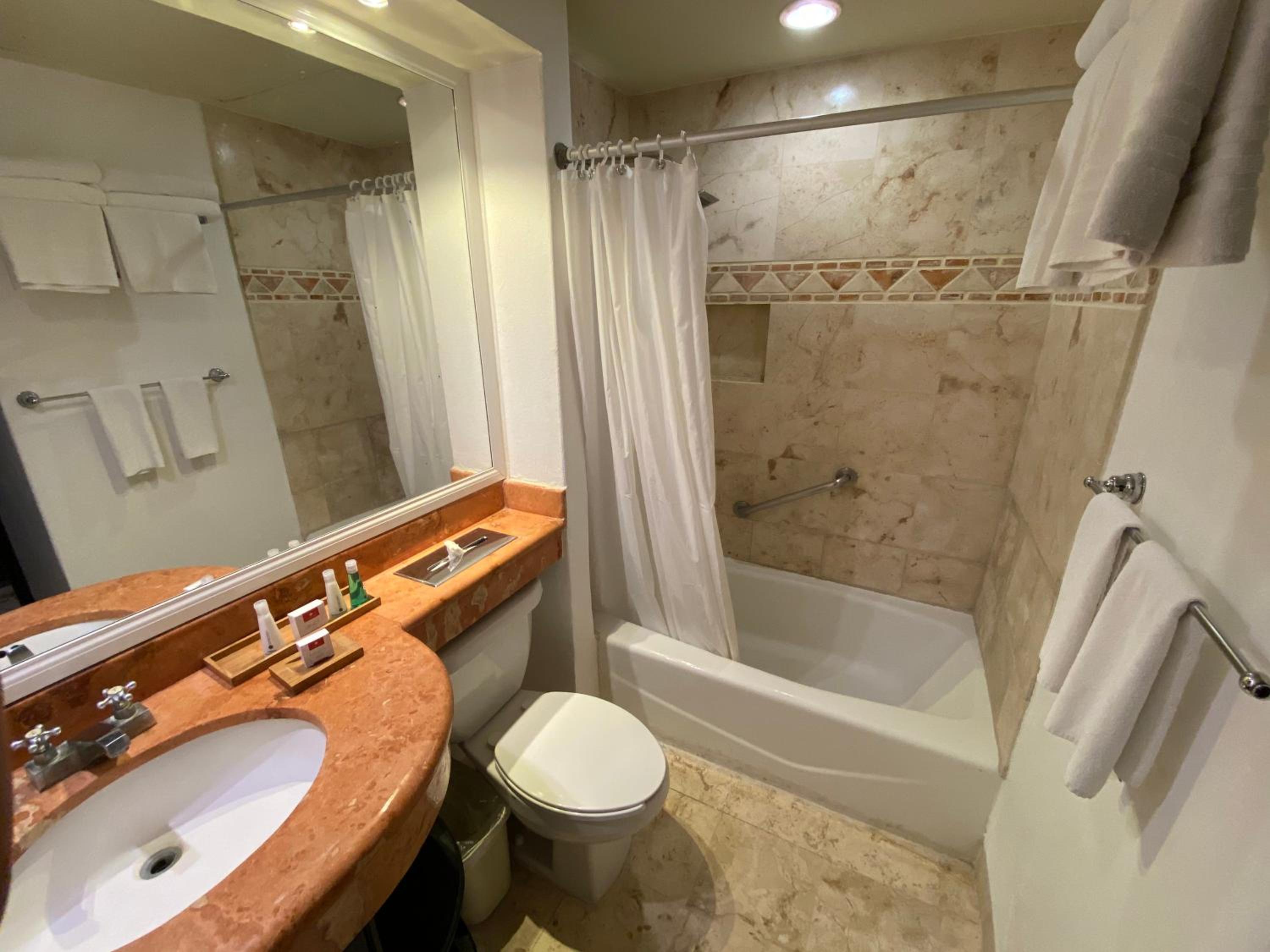 One-Bedroom Apartment - Photo 17