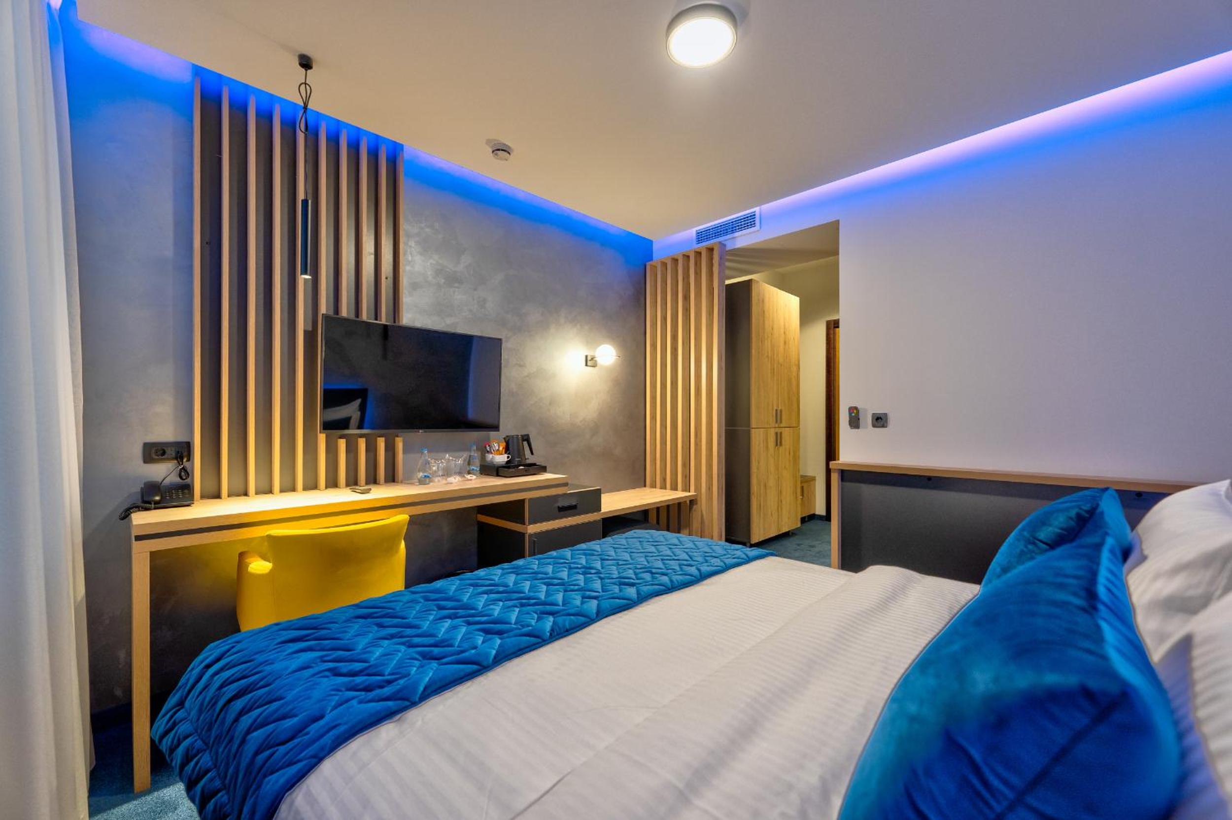 Standard Double Room - Photo 3
