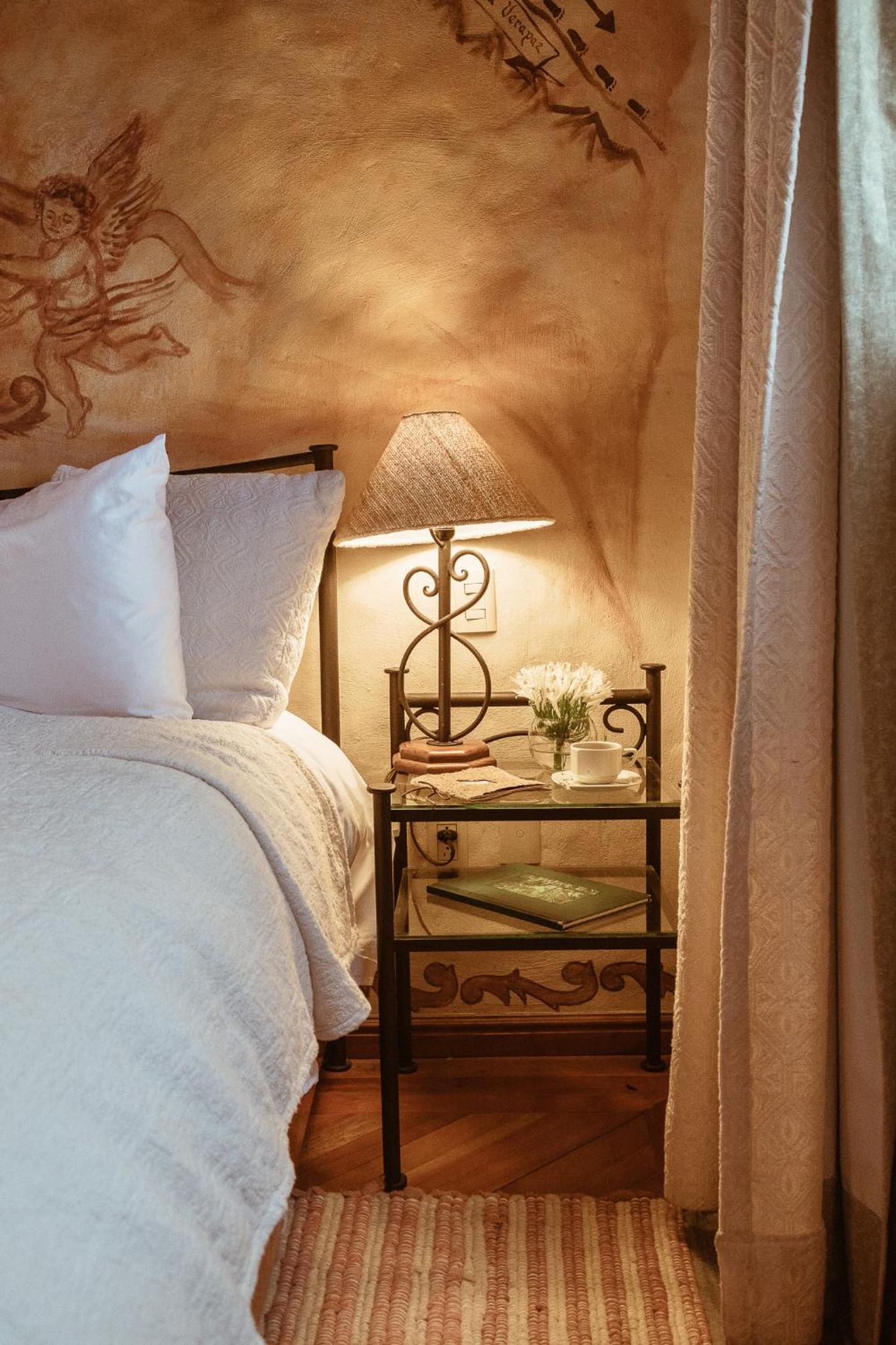 Deluxe King Room - Photo 5