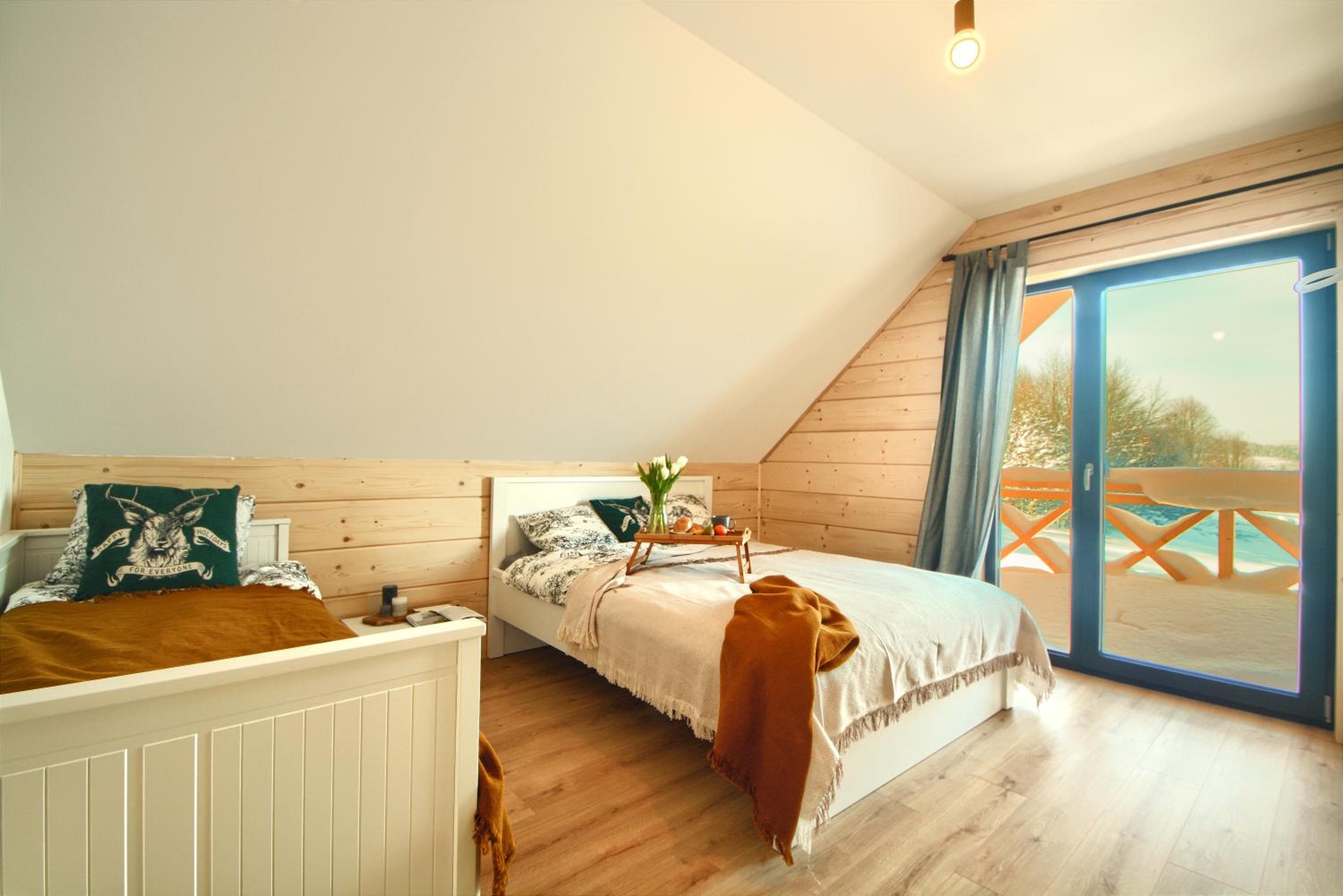 Five-Bedroom House photo 3