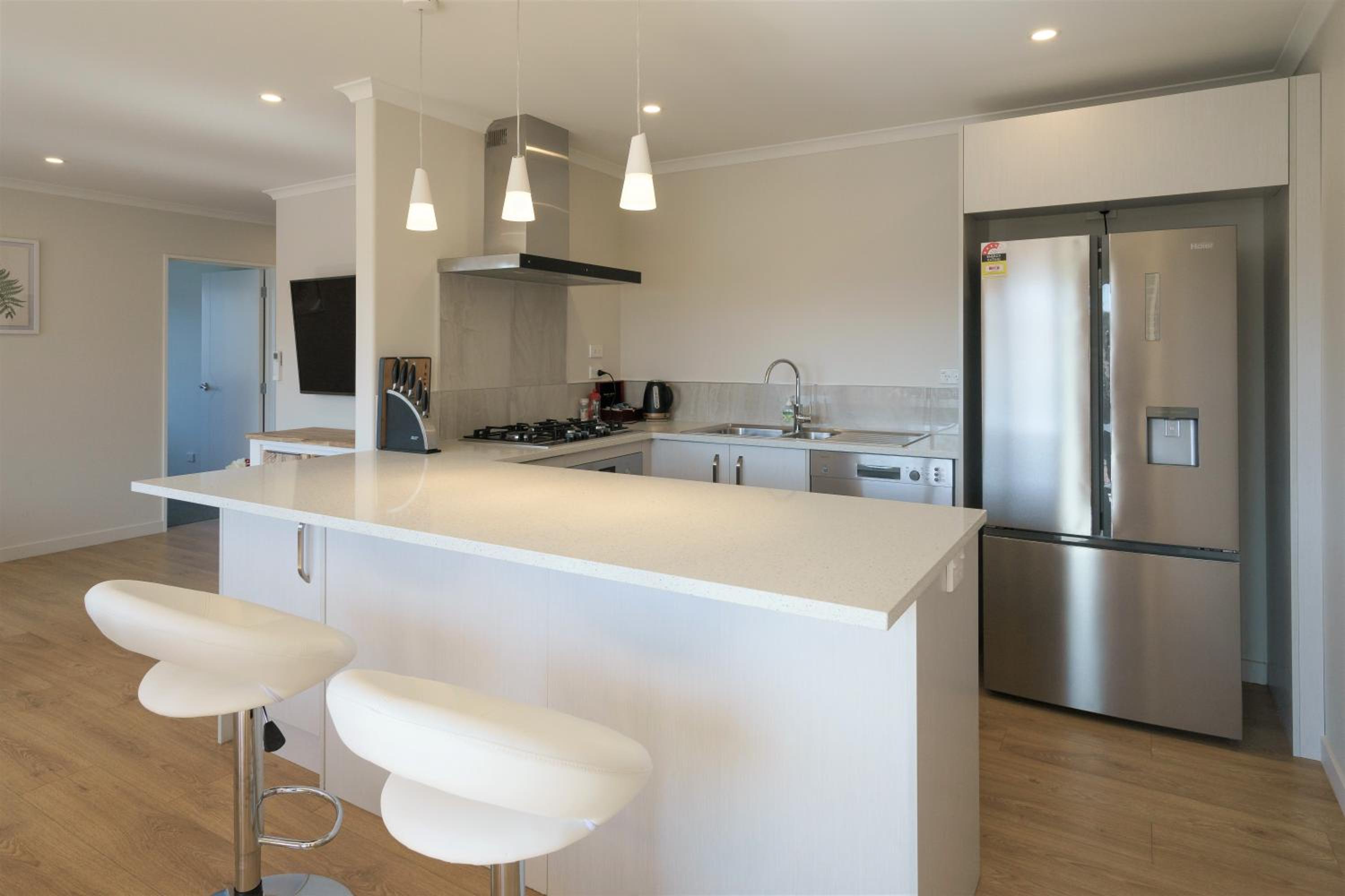 Three-Bedroom Apartment - Photo 7