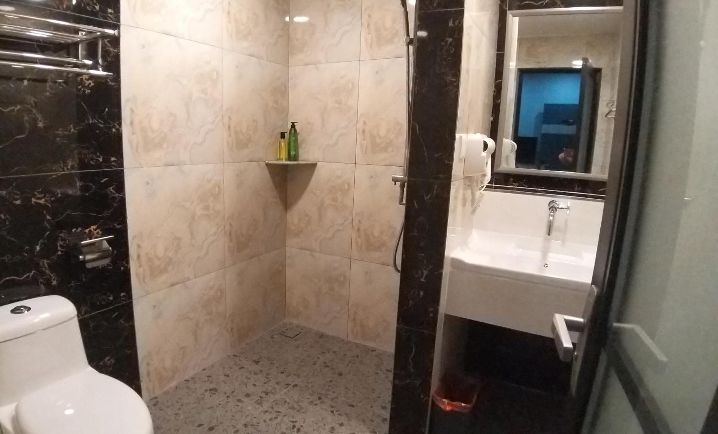 Superior Single Room - Photo 8
