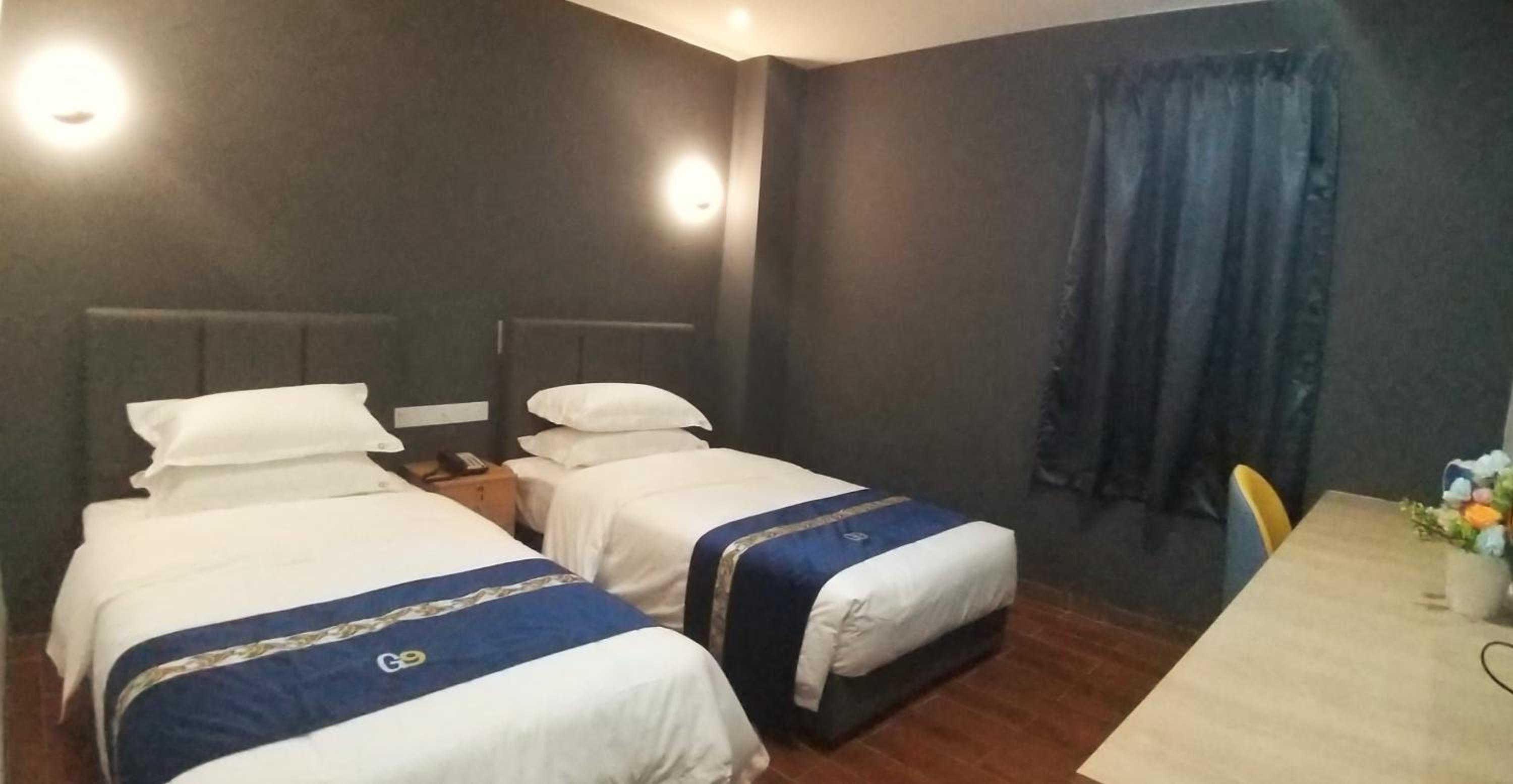 Deluxe Twin Room - Photo 6