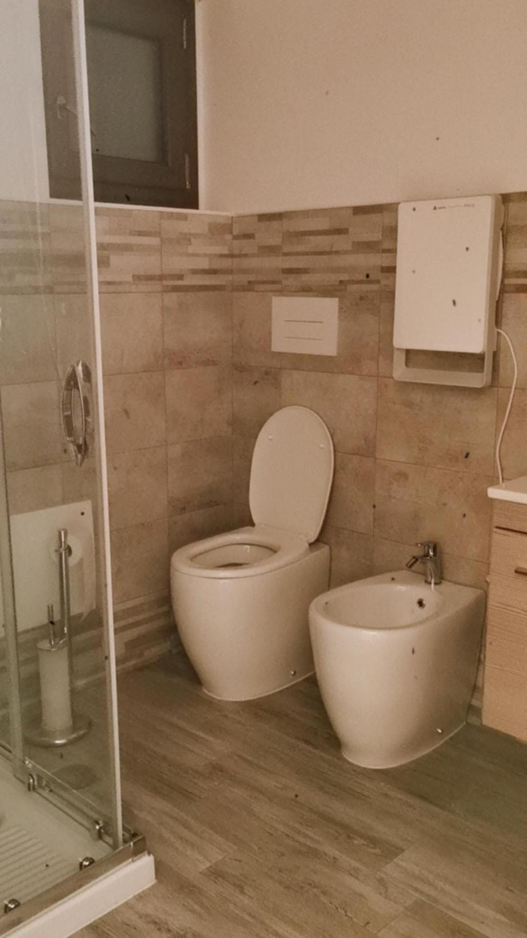 Double Room with Private External Bathroom - Photo 3