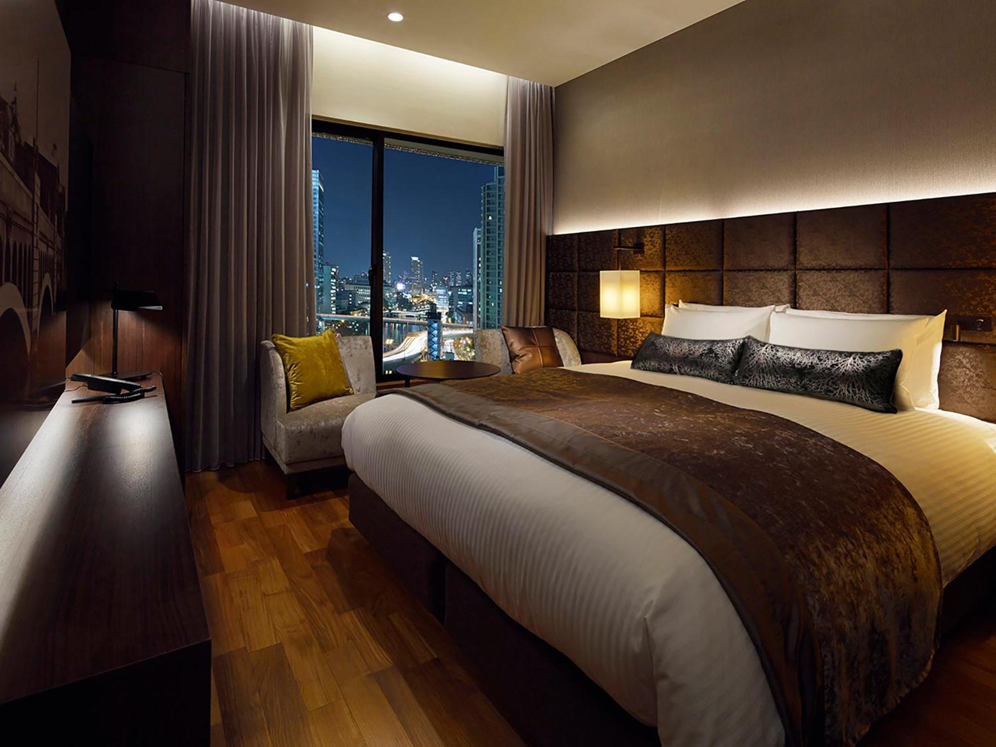 Superior Queen Room - River View with Lounge Access - Non-Smoking - Photo 1