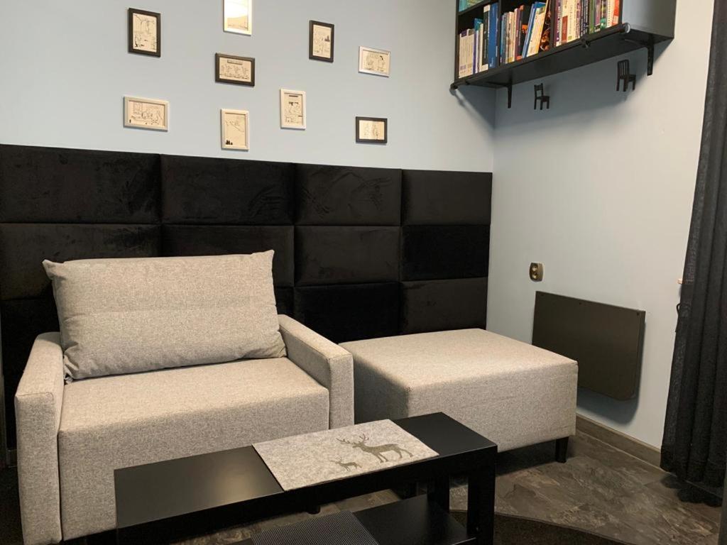 One-Bedroom Apartment photo 2