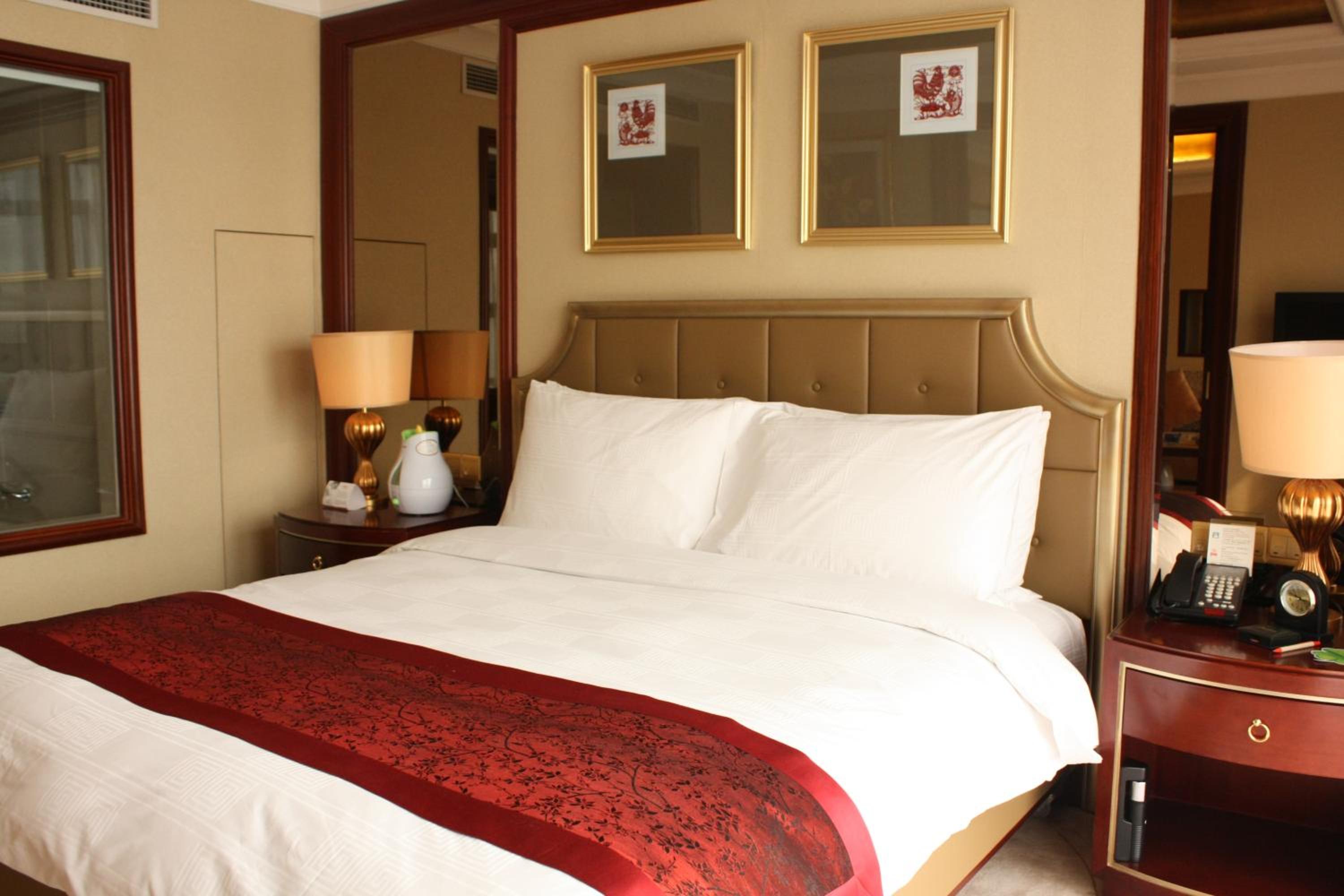 Deluxe Double Room photo 2