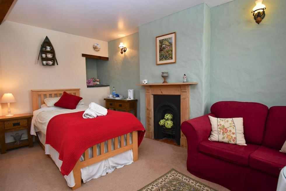 Deluxe Triple Room - Photo 5