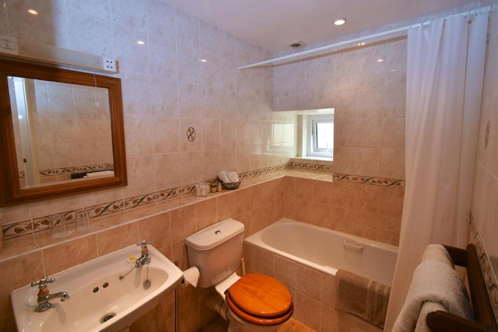 Deluxe Triple Room - Photo 6