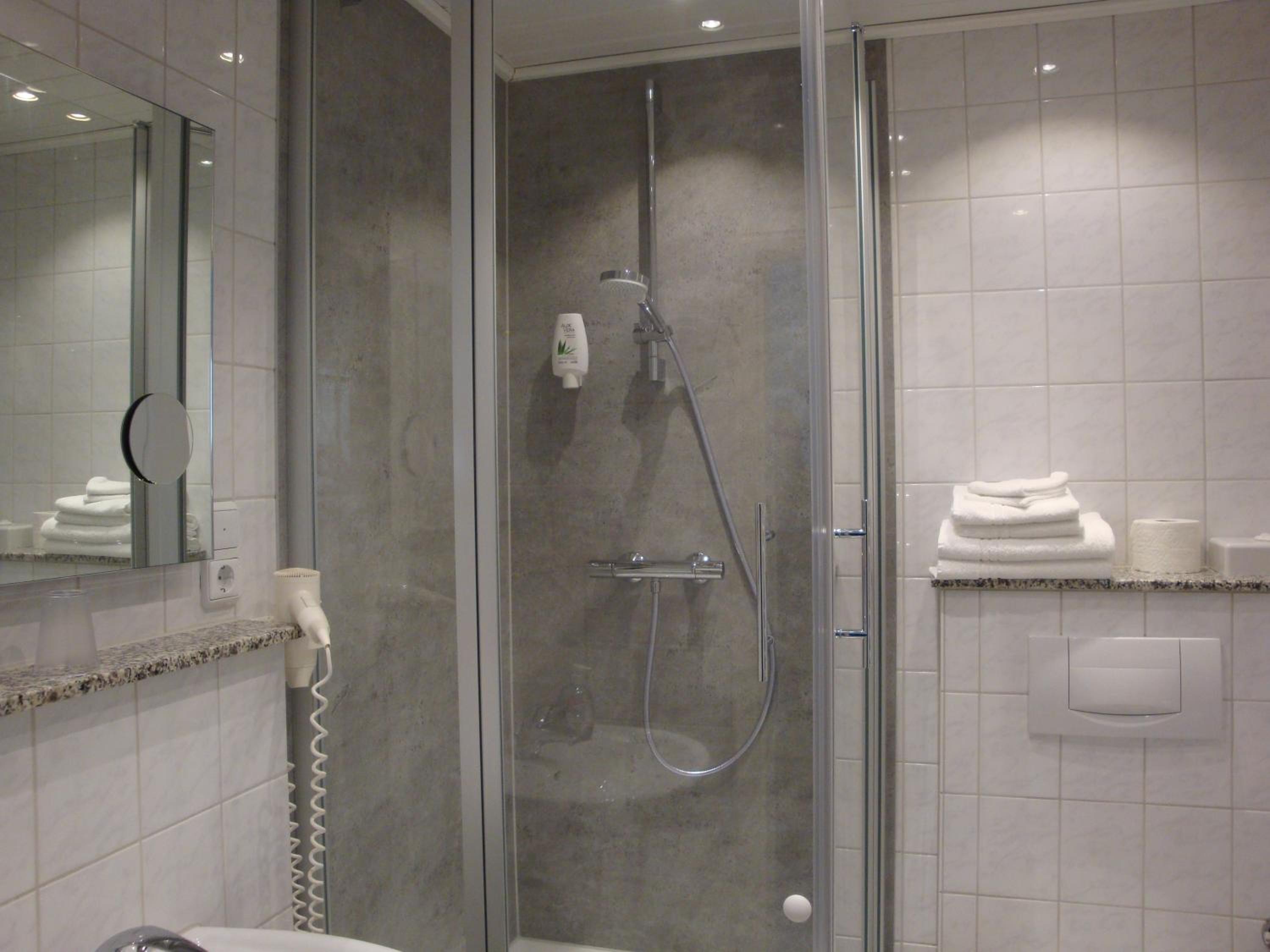 Double Room - Photo 6