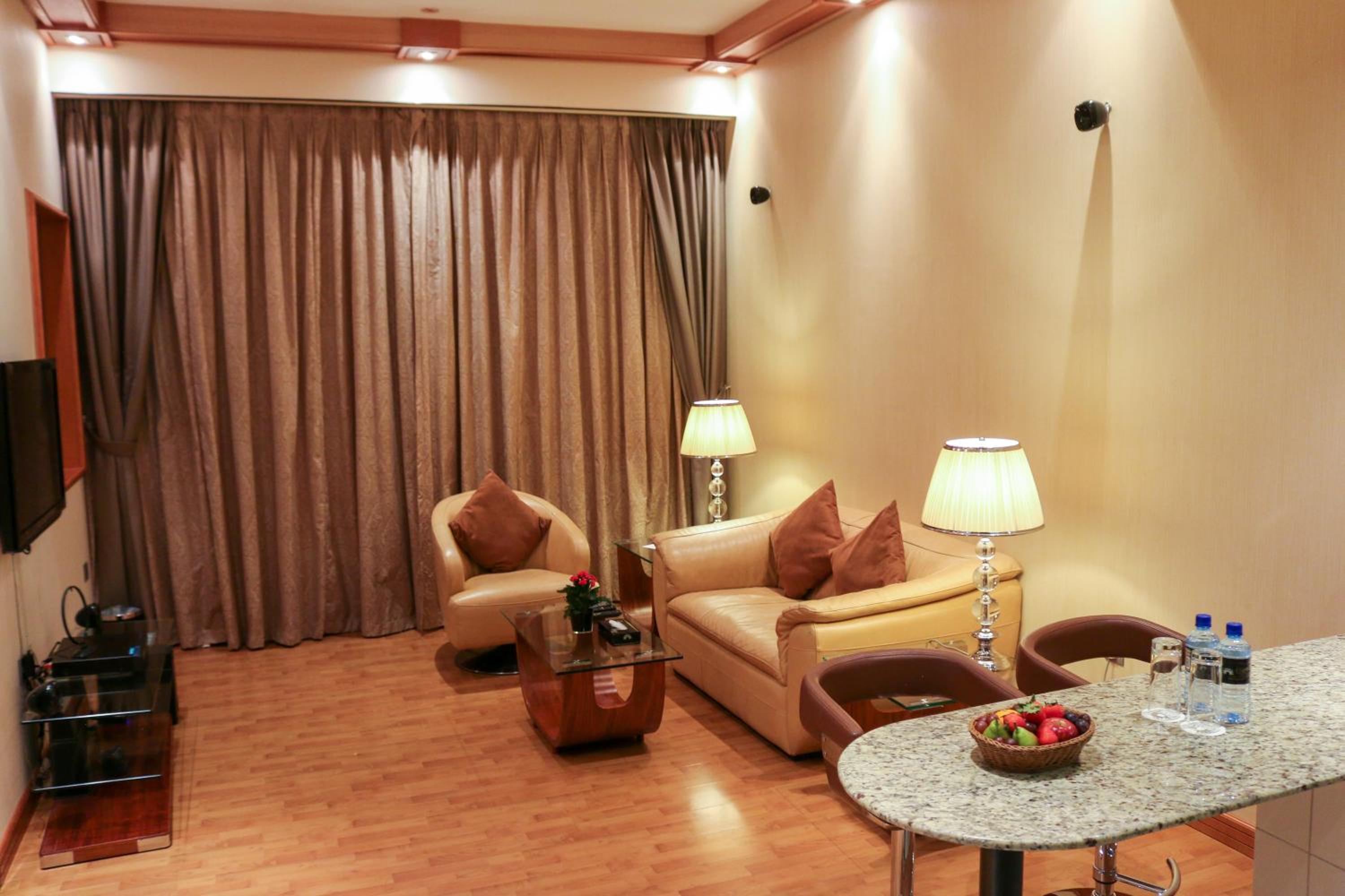 One-Bedroom Executive Suite  - Photo 4