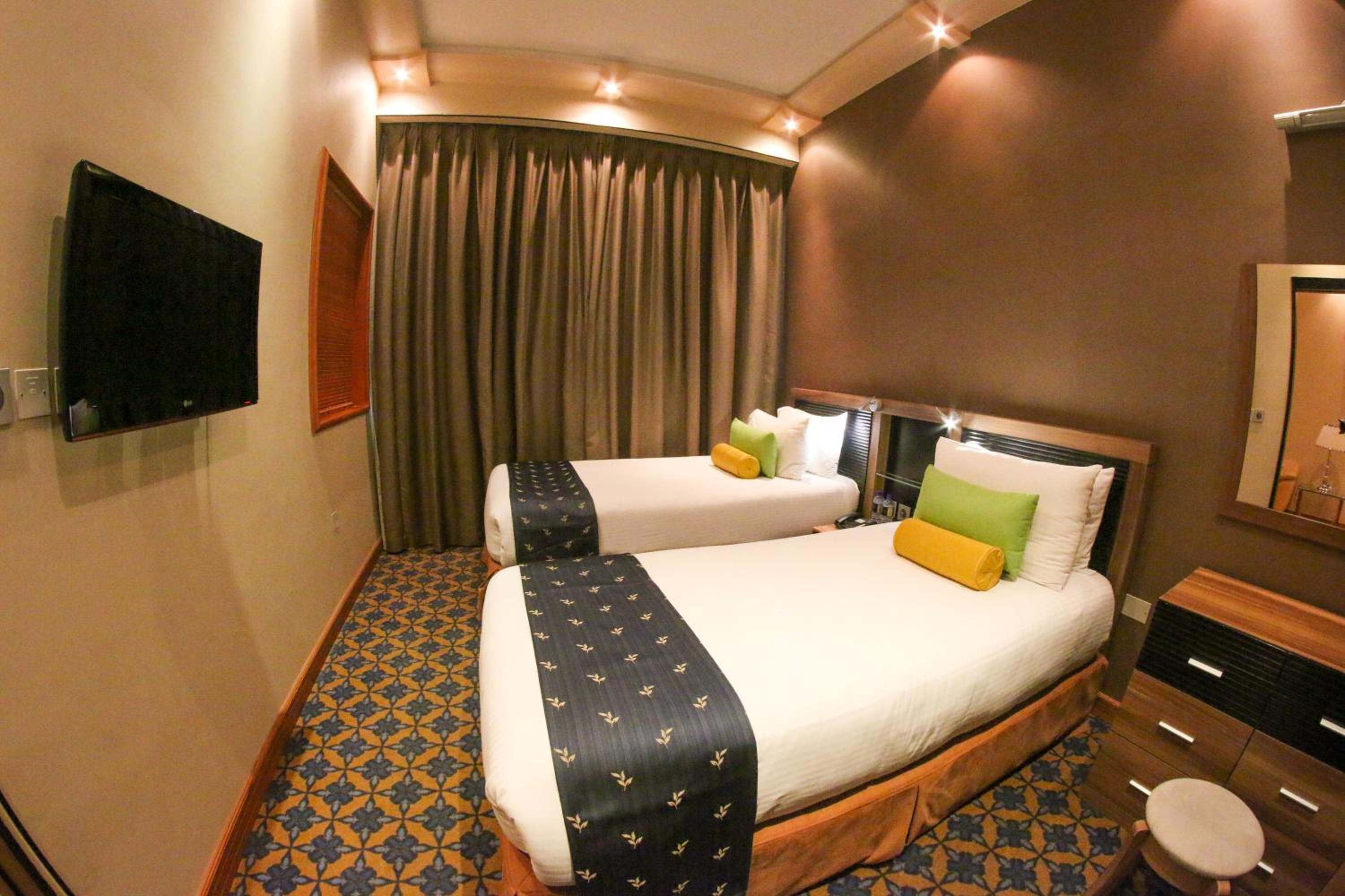 Two-Bedroom Royal Suite  - Photo 3
