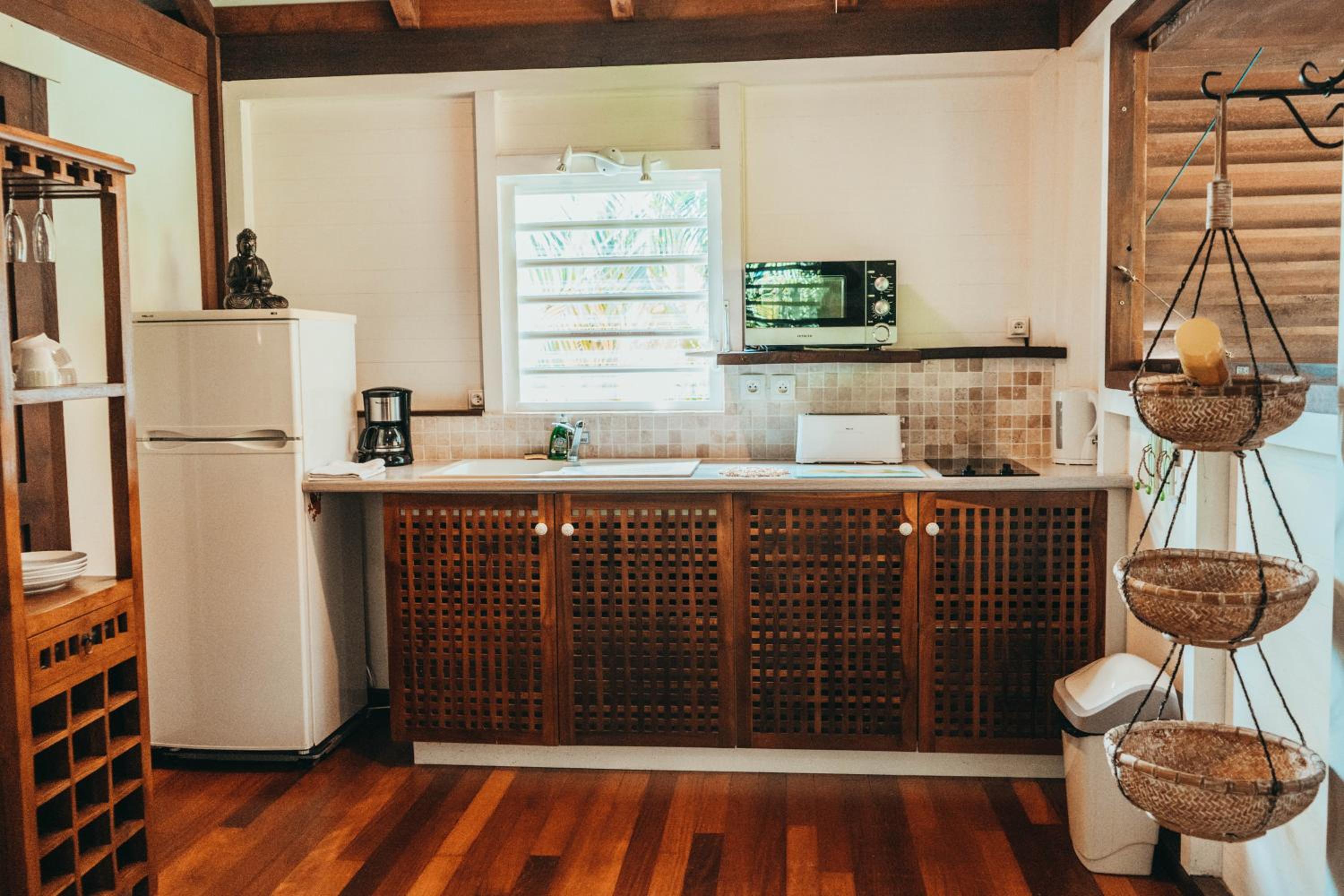 One-Bedroom Bungalow - Photo 18