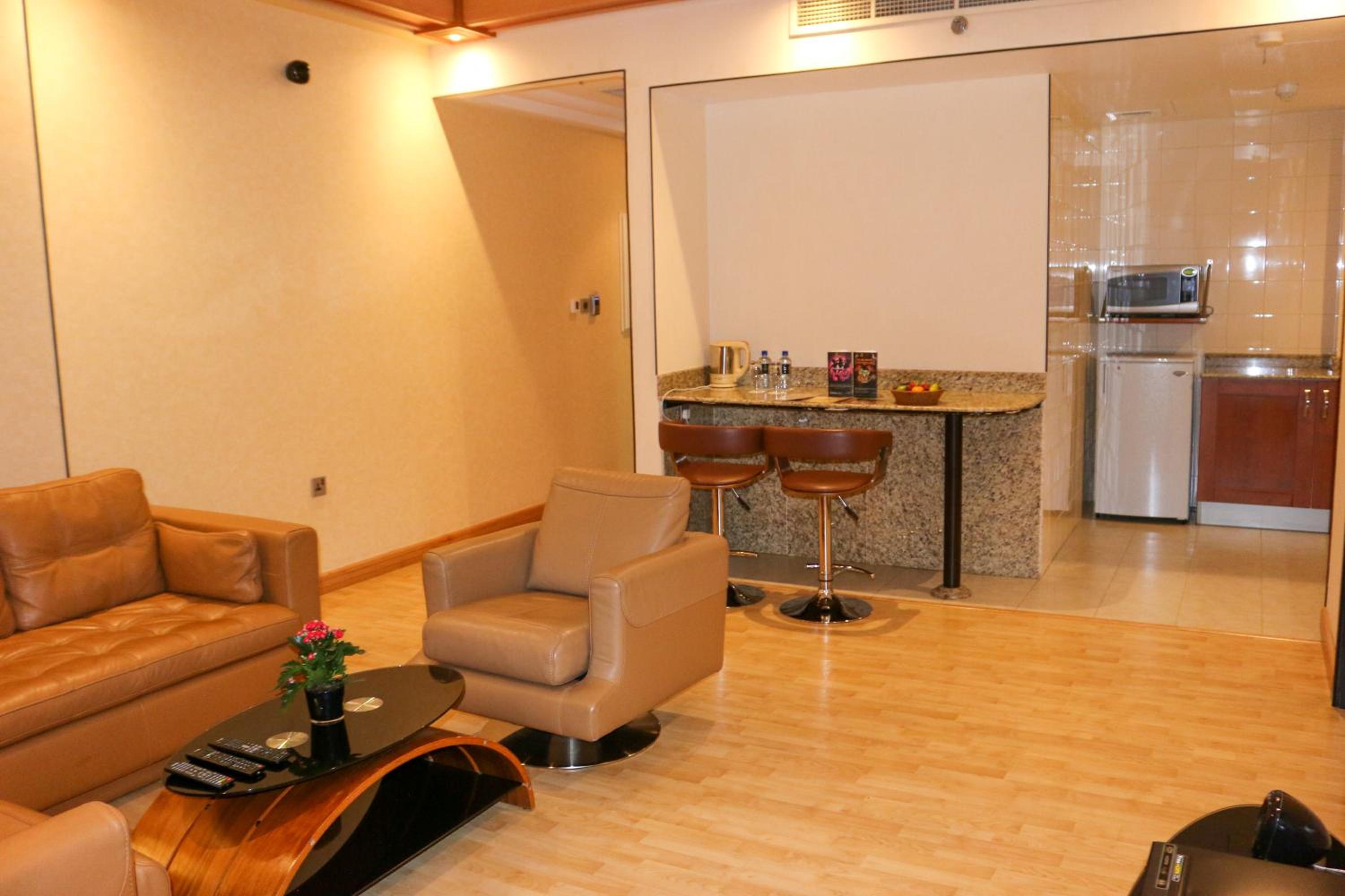 One-Bedroom Crystal Suite  - Photo 4